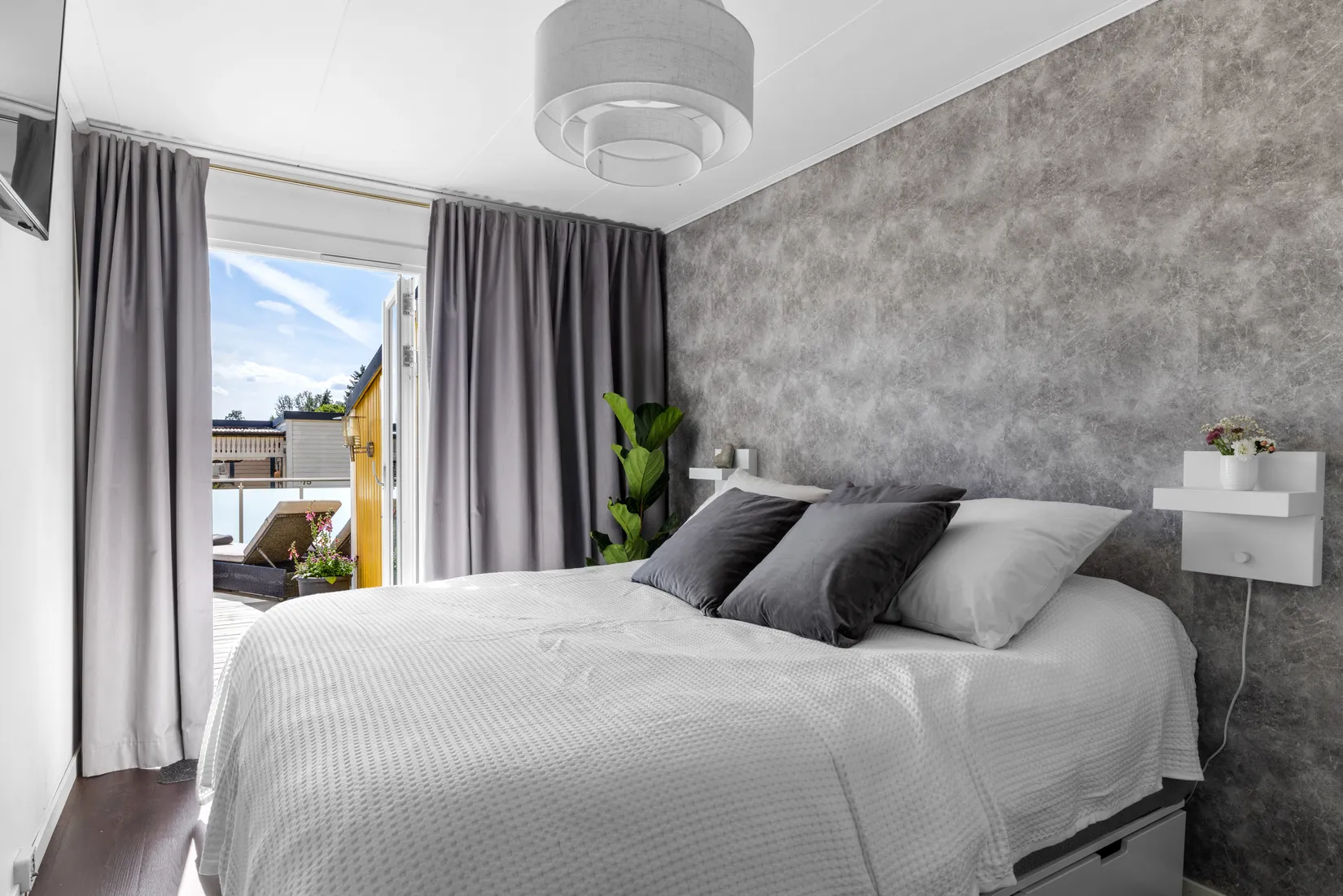 Radhus, Önskegången 91, Trollbäcken, Tyresö