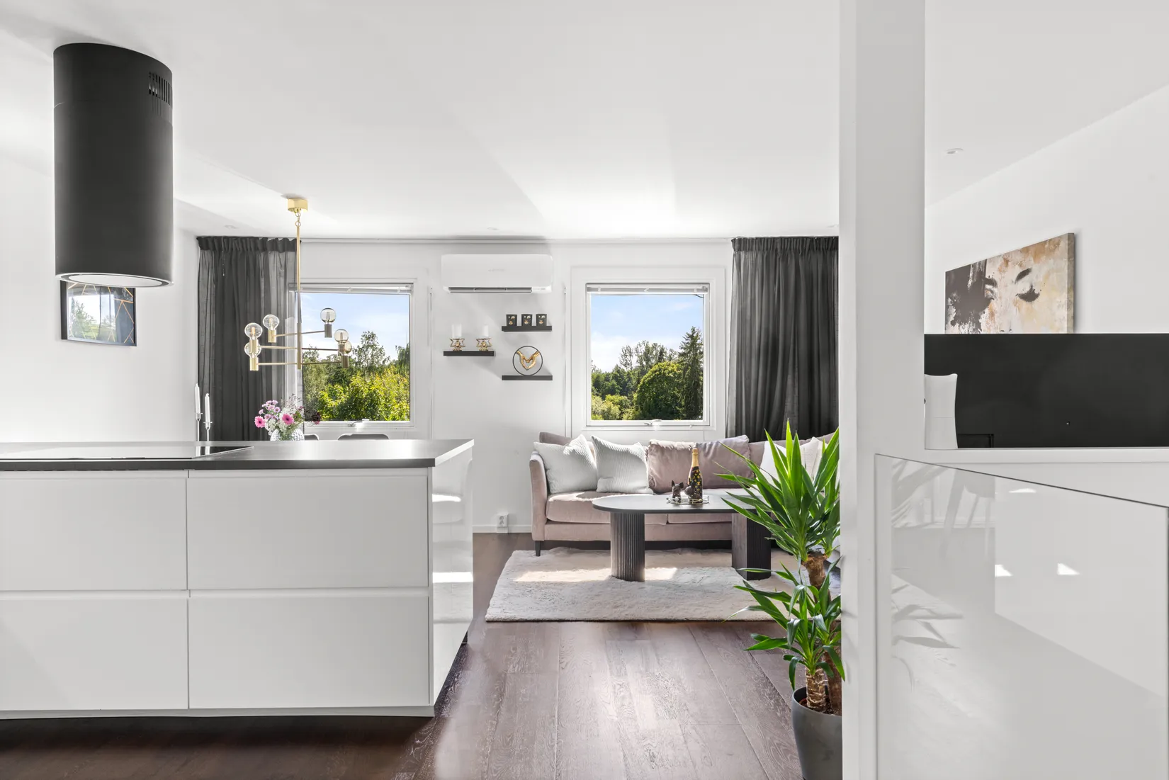 Radhus, Önskegången 91, Trollbäcken, Tyresö