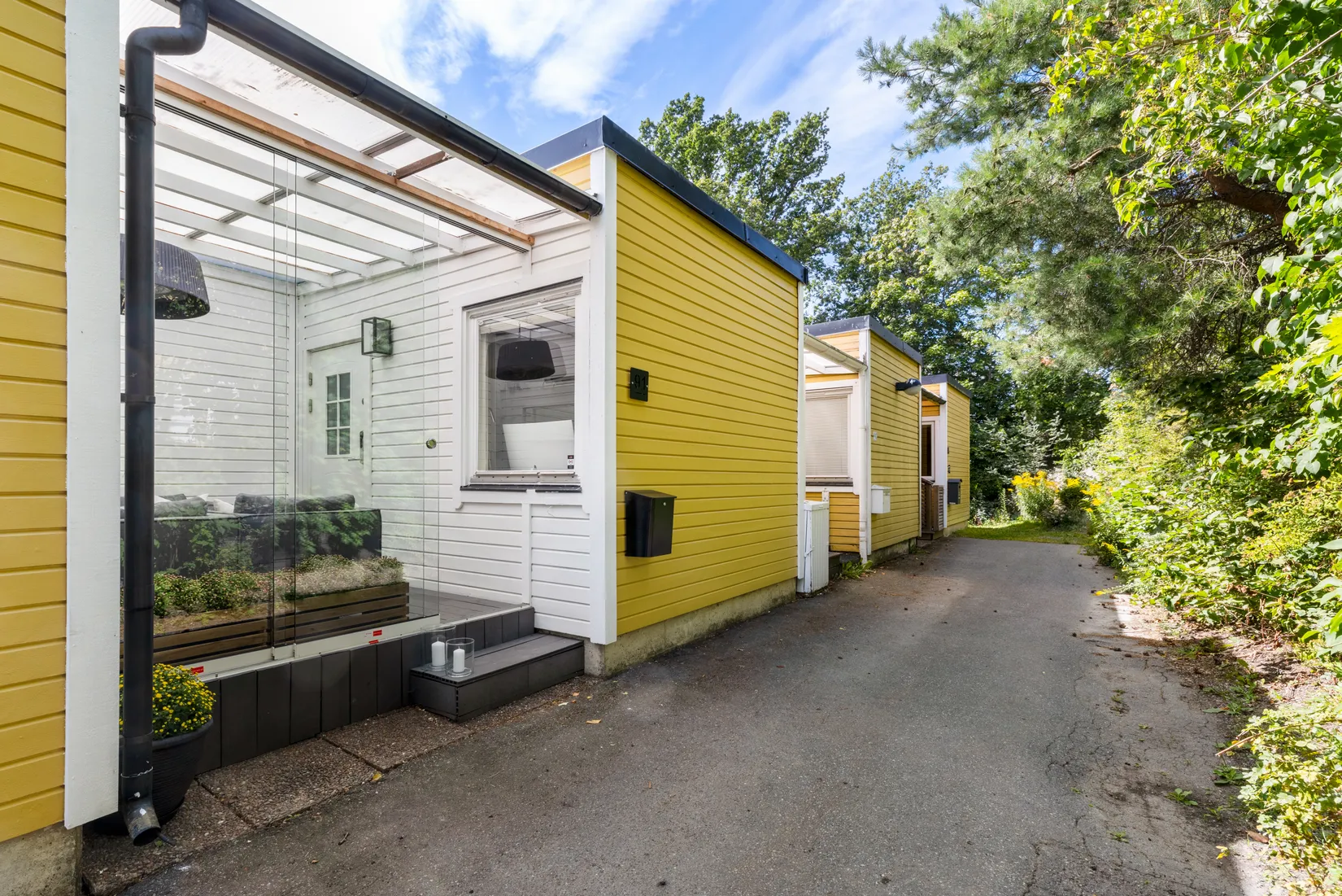 Radhus, Önskegången 91, Trollbäcken, Tyresö