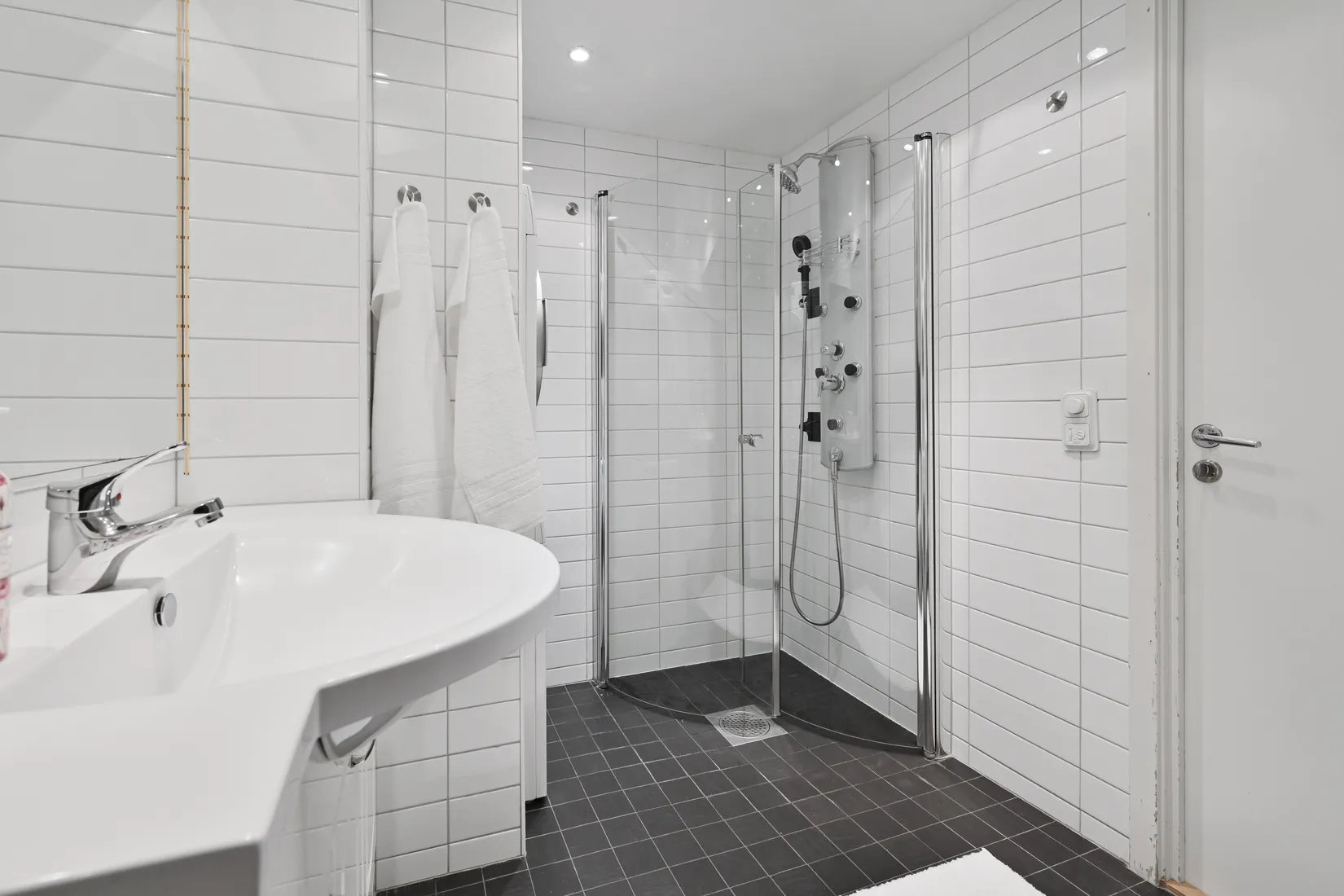 Radhus, Fruängsvägen 68, Odenslunda, Upplands Väsby