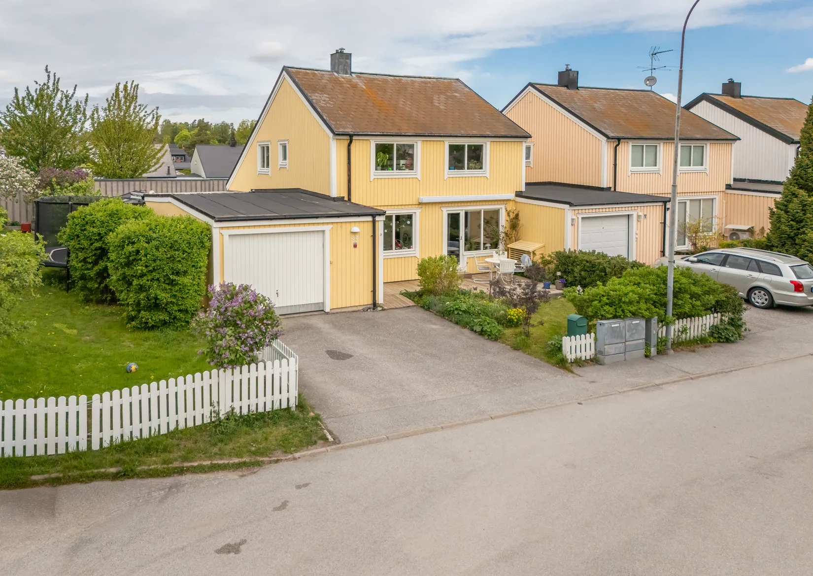 Villa, Radhus, Alströmervägen 33, Fågelsången, Sollentuna