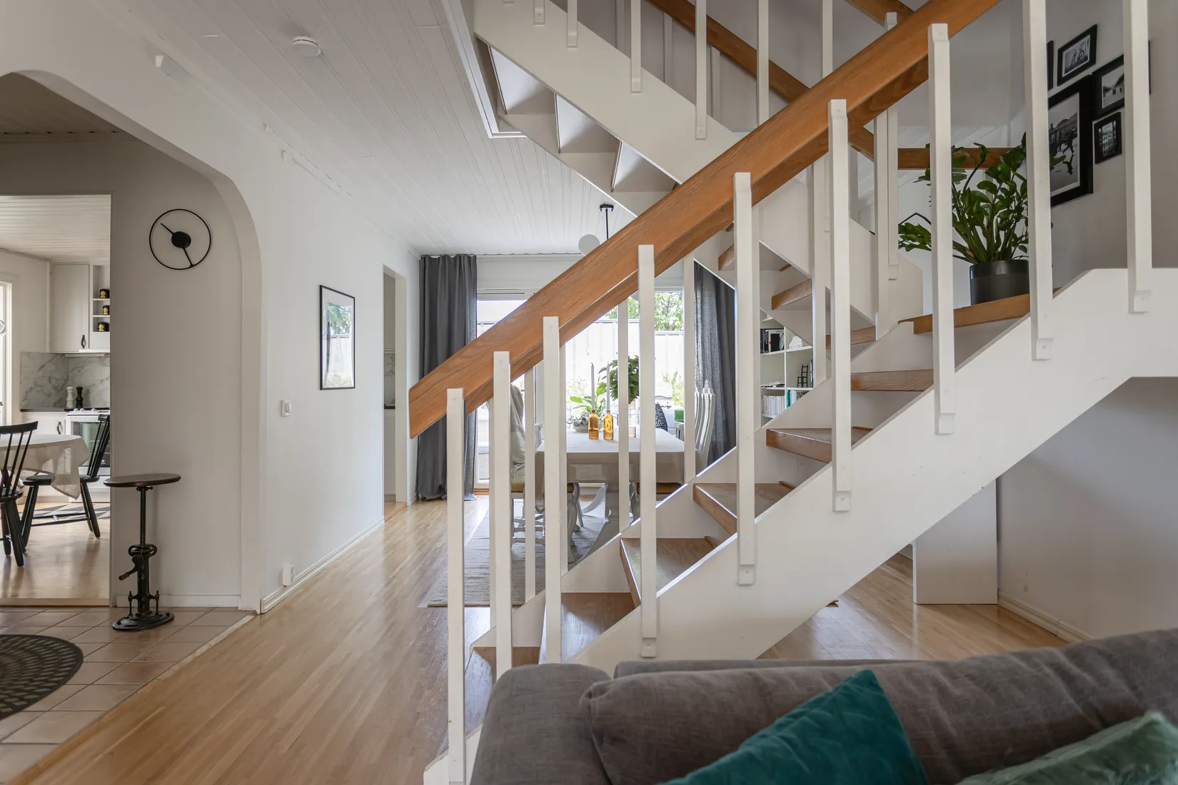 Villa, Radhus, Alströmervägen 33, Fågelsången, Sollentuna