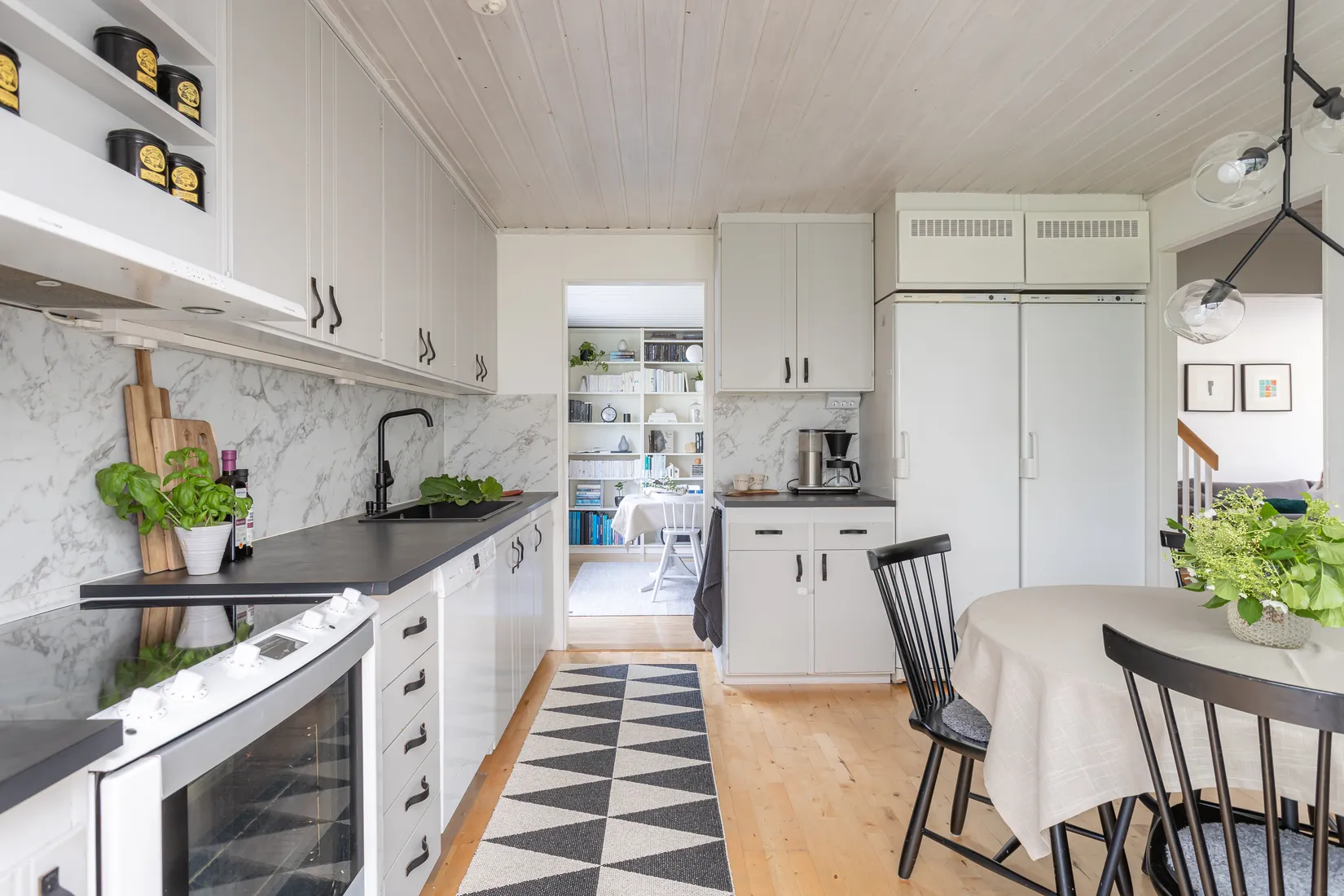 Villa, Radhus, Alströmervägen 33, Fågelsången, Sollentuna