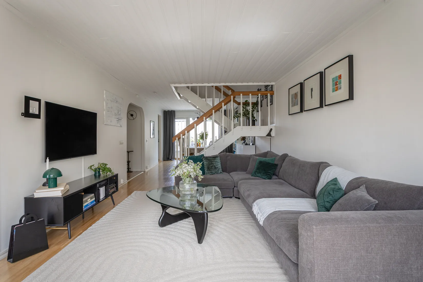 Villa, Radhus, Alströmervägen 33, Fågelsången, Sollentuna
