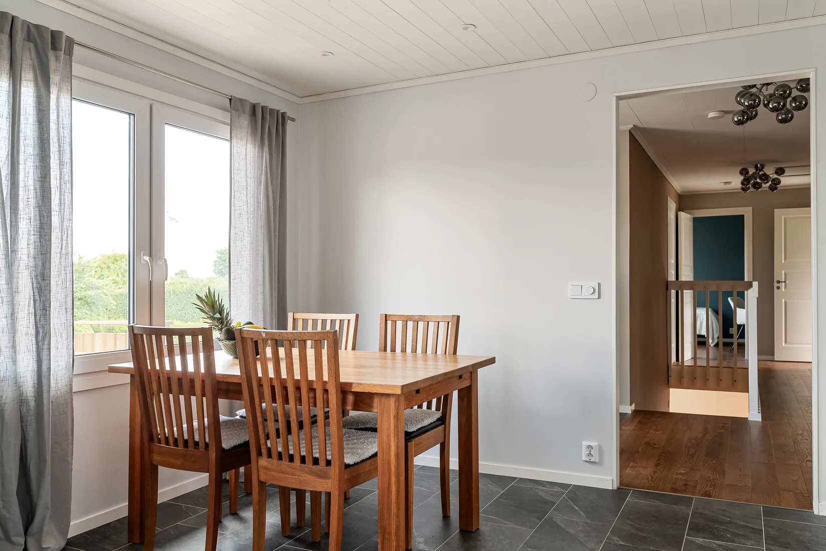 Villa, Korsbacksvägen 15, Björnlunda tätort, Gnesta
