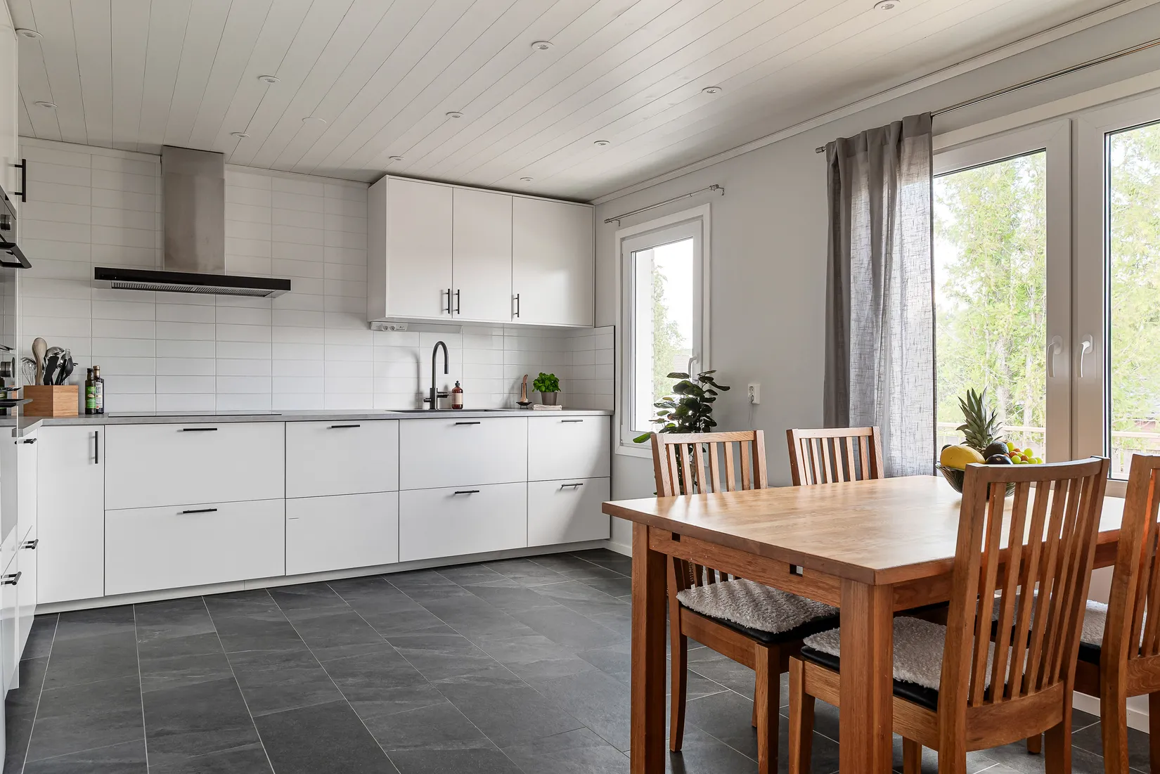 Villa, Korsbacksvägen 15, Björnlunda tätort, Gnesta