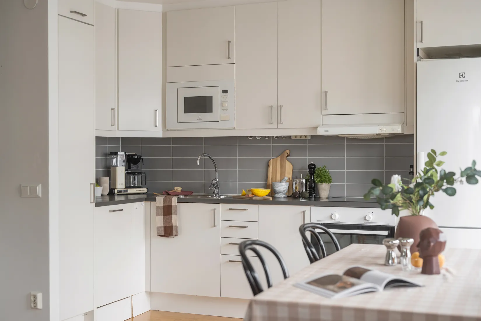 Bostadsrätt, Svandammsvägen 17B, Midsommarkransen, Stockholm
