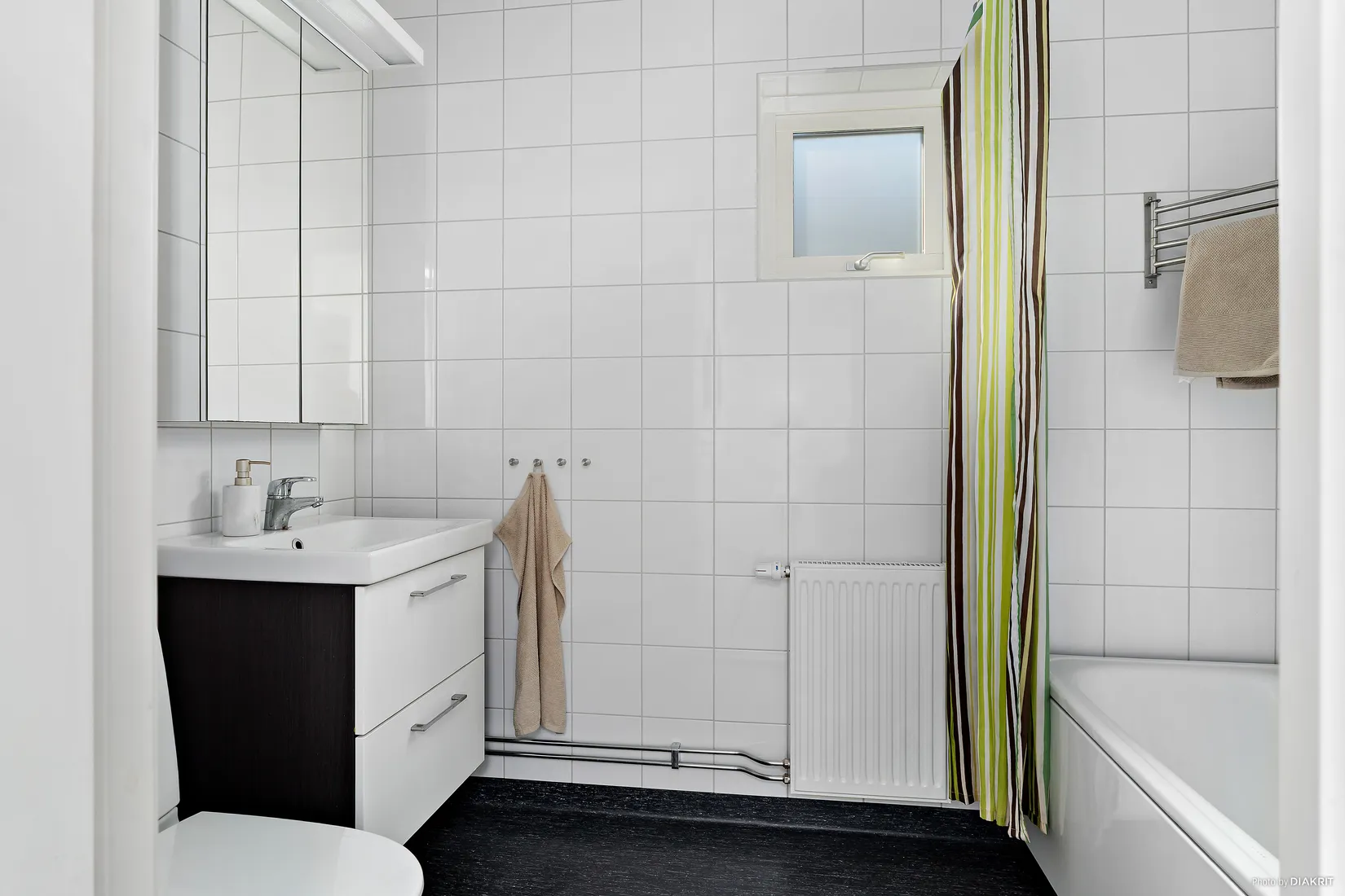 Radhus, Avenbokstigen 1, Kristineslätt, Falkenberg