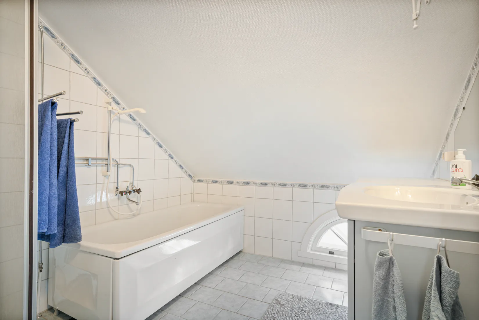 Radhus, Kungälvsgatan 27, Bagaregården, Göteborg