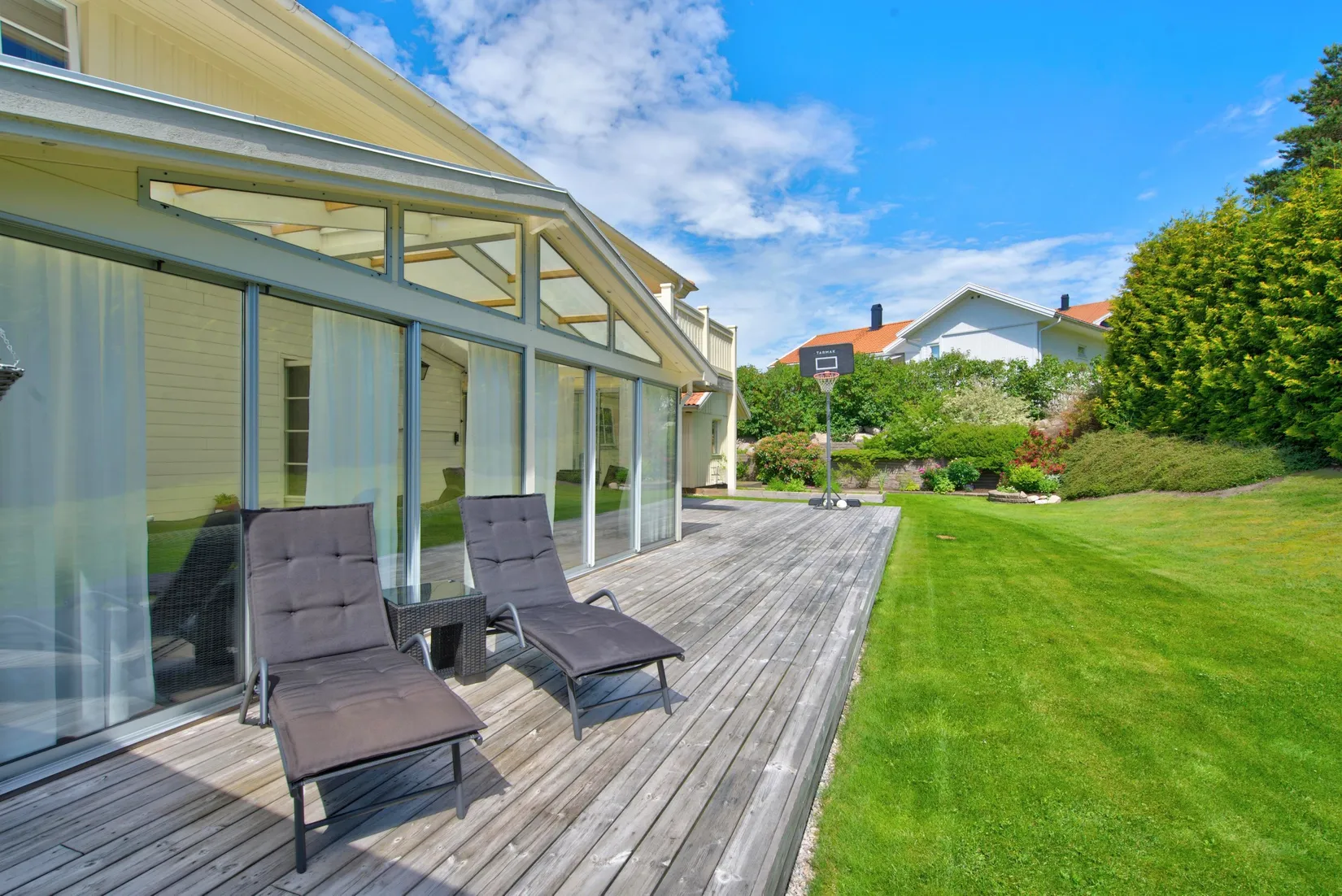 Villa, Fornminnesvägen 8, Strömstad