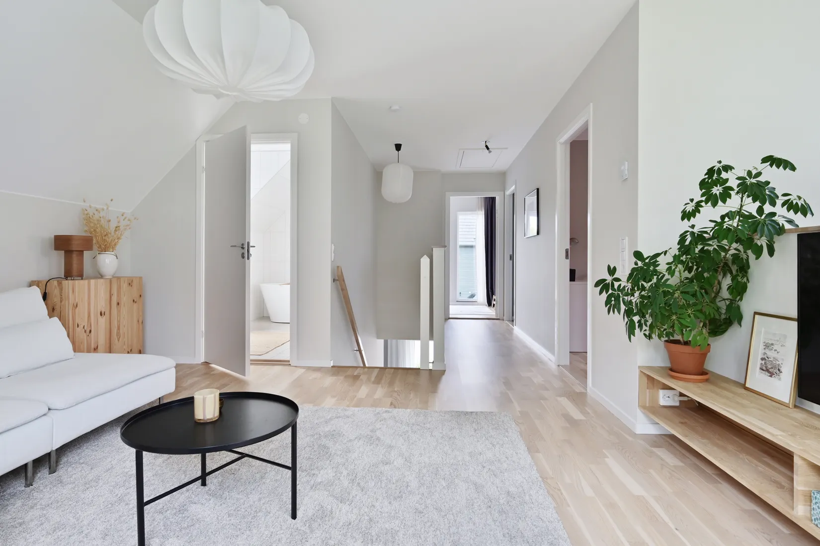 Villa, Årtaslingan 5, Wijk Oppgård, Upplands Väsby