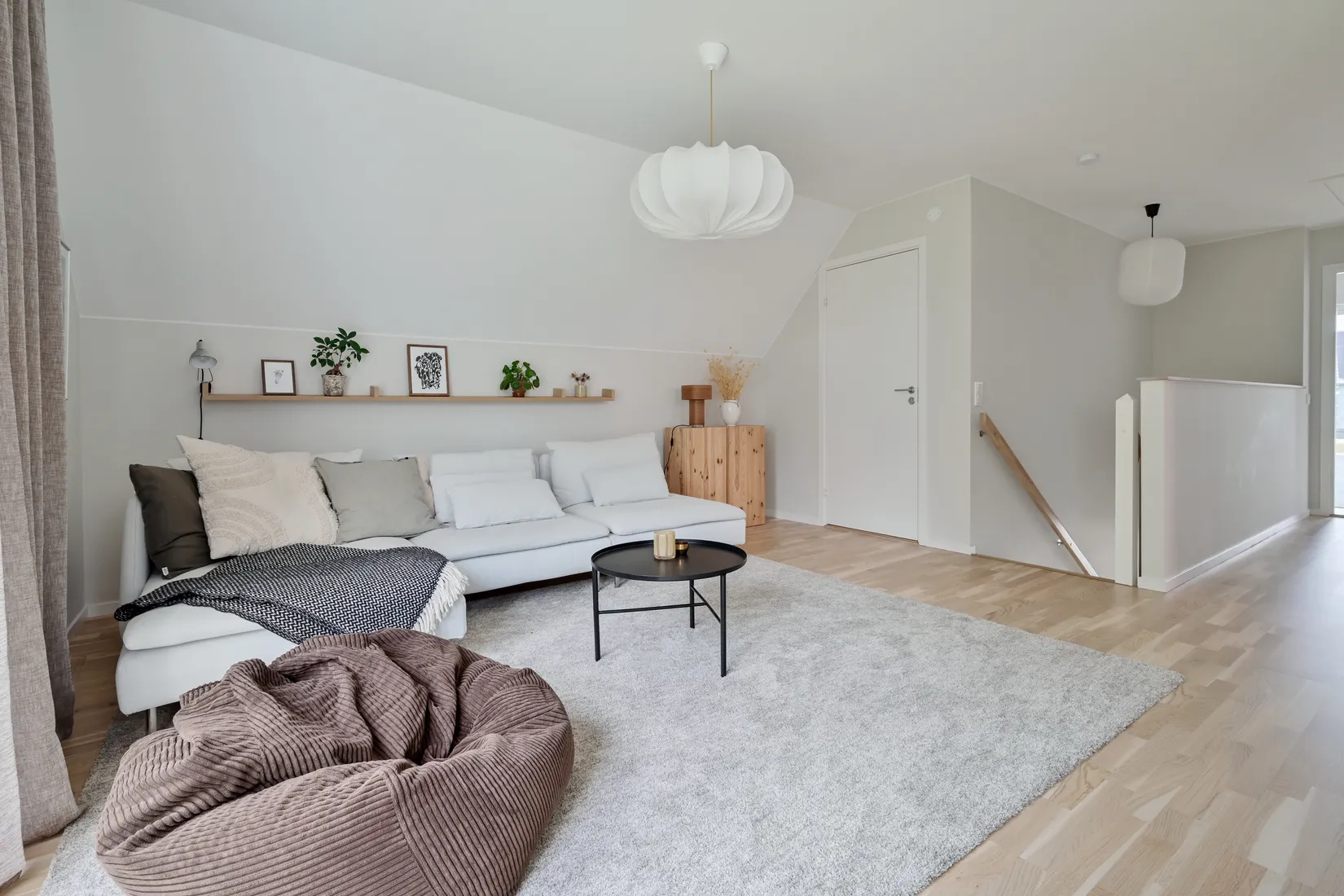 Villa, Årtaslingan 5, Wijk Oppgård, Upplands Väsby