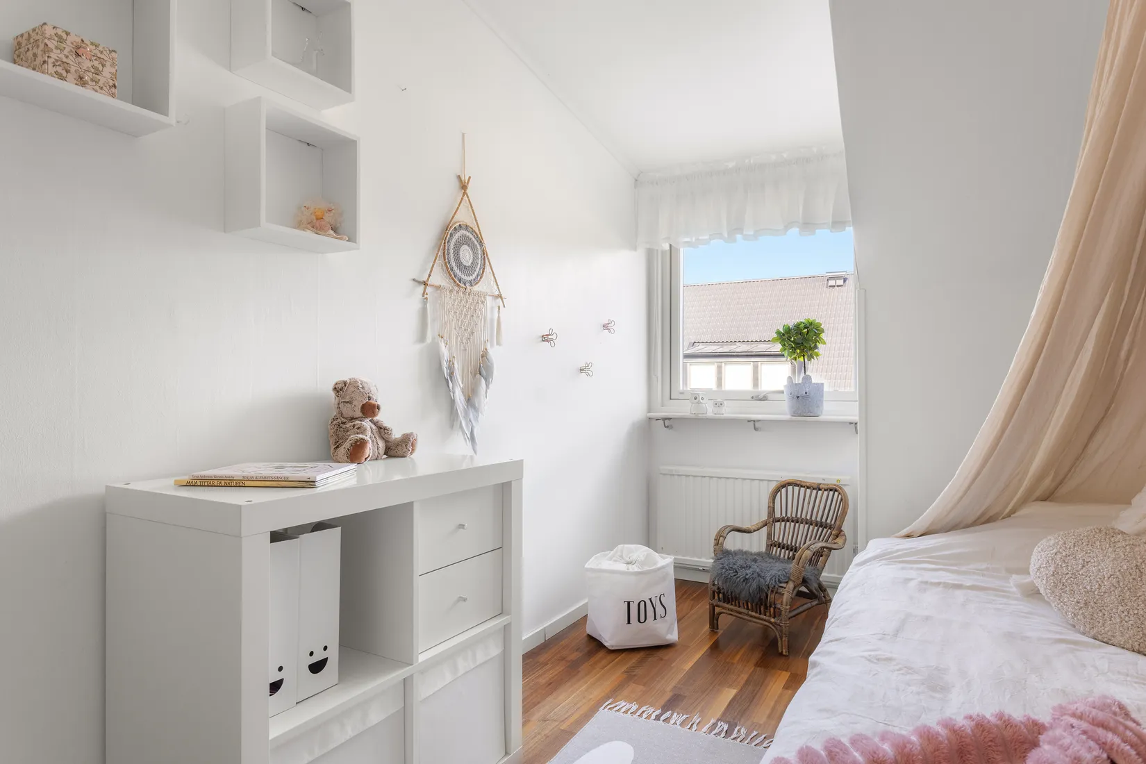 Radhus, Stora björnens gränd 63, Skälby, Järfälla