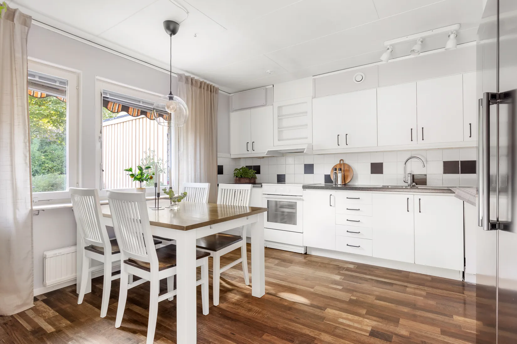 Radhus, Stora björnens gränd 63, Skälby, Järfälla
