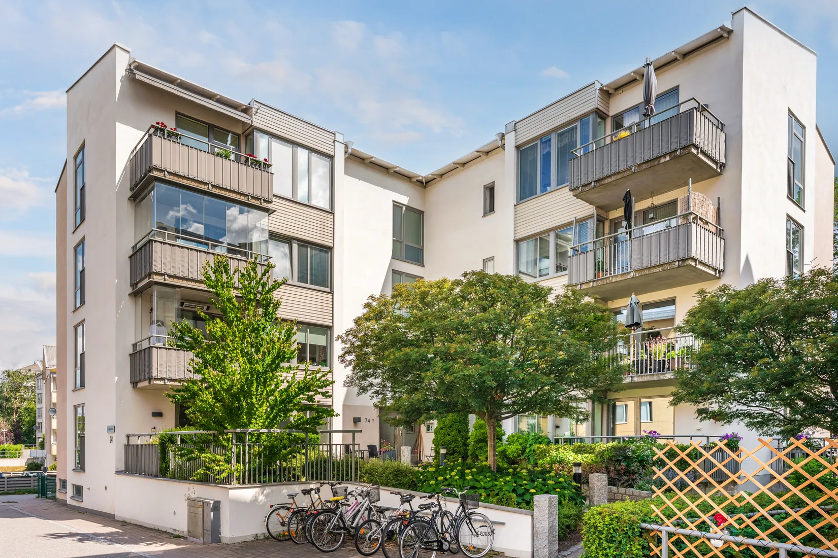 Bostadsrätt, Bergavägen 74, Åkersberga Centralt, Österåker