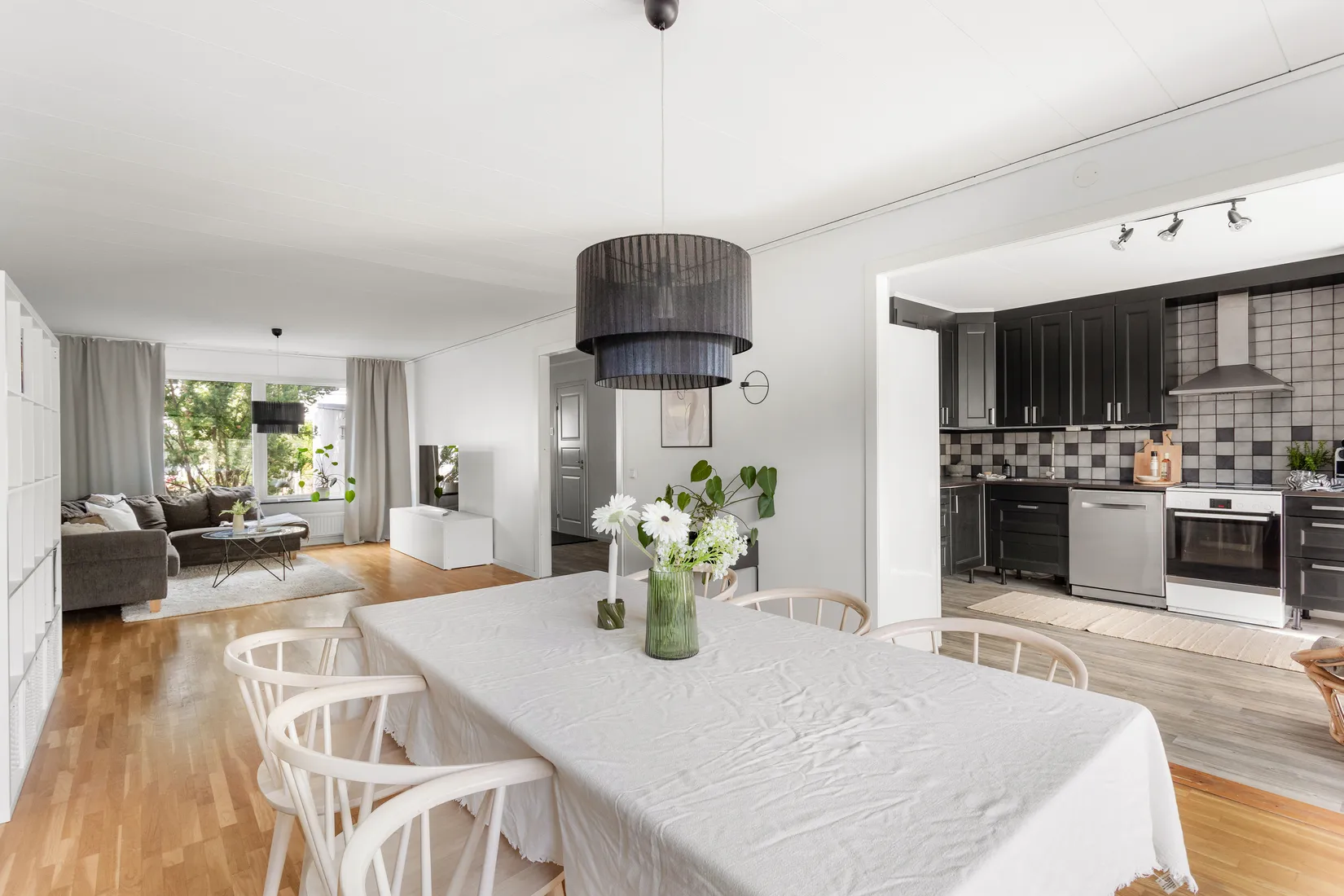 Radhus, Högbyvägen 147, Viksjö, Järfälla