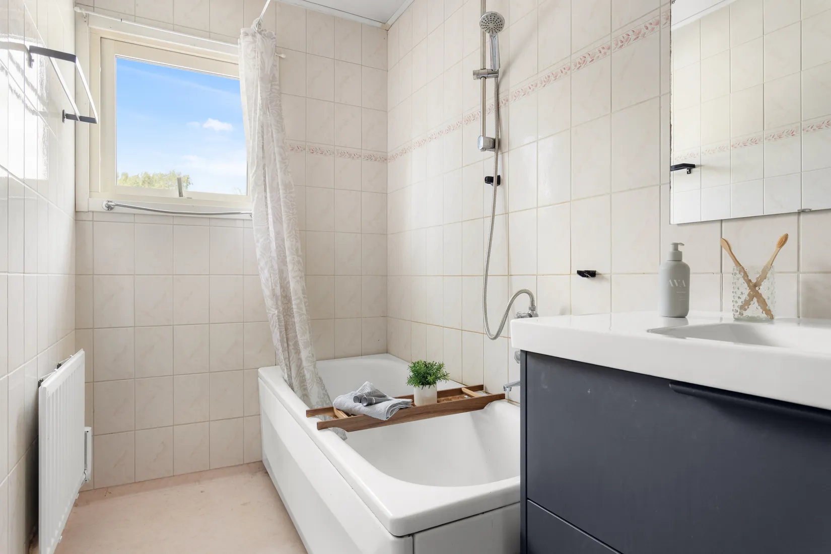 Radhus, Högbyvägen 147, Viksjö, Järfälla