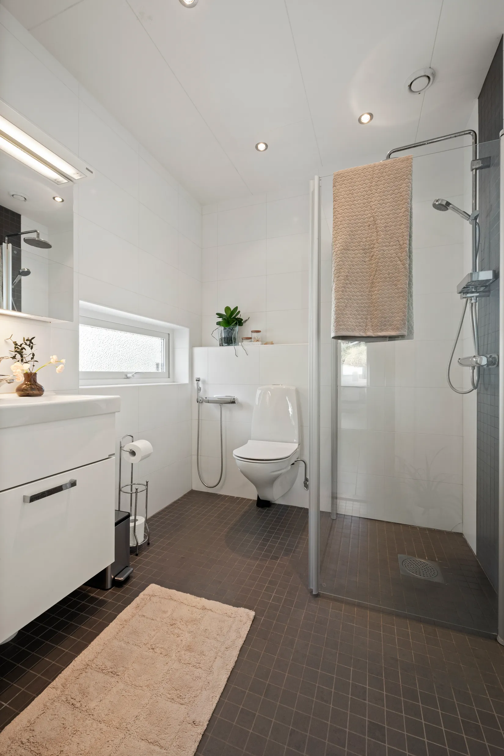 Villa, Lövbrunnavägen 54, Lövbrunna, Täby