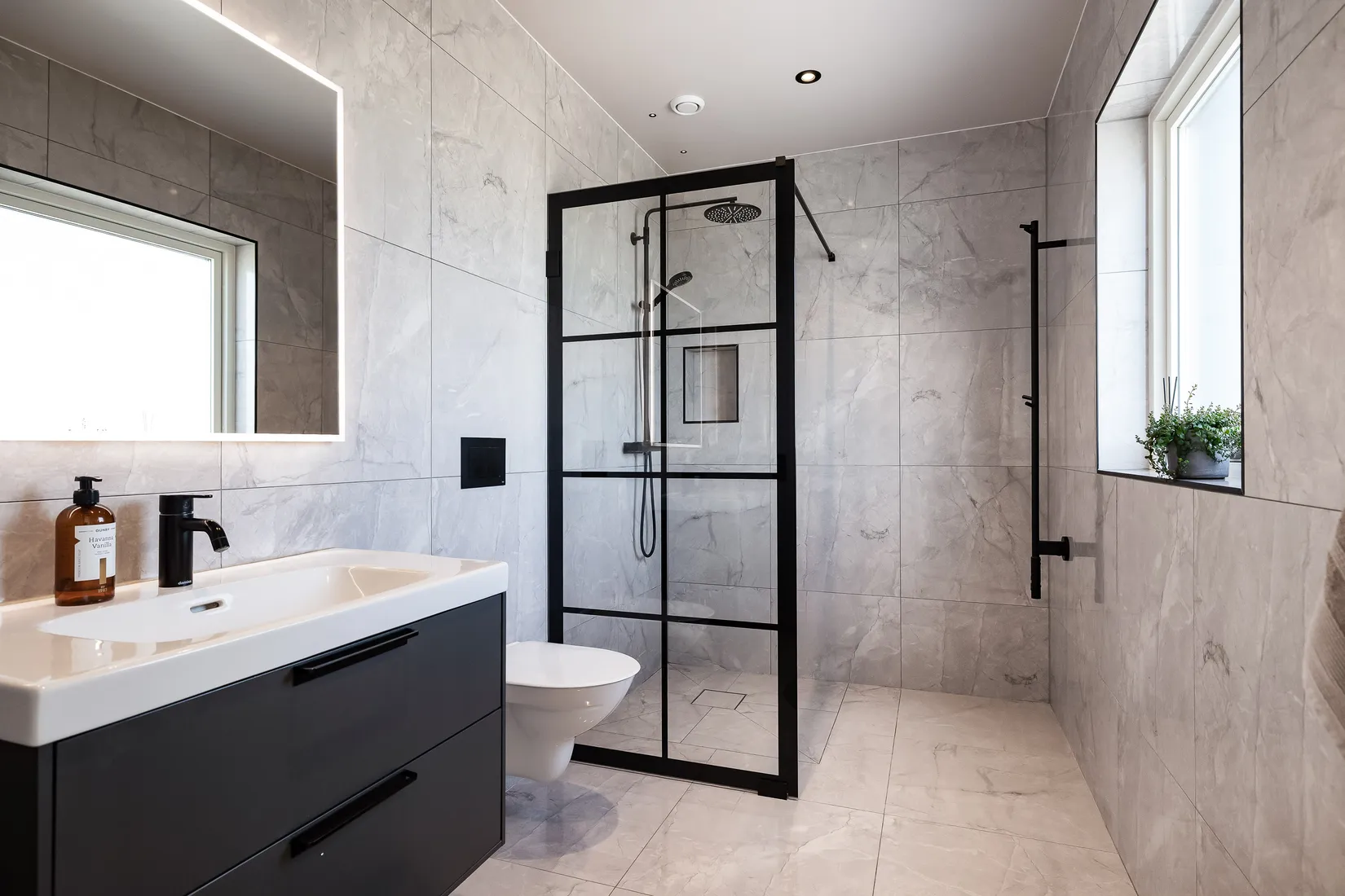 Villa, Mandelblomsgatan 7, Gröna Sörby, Kumla