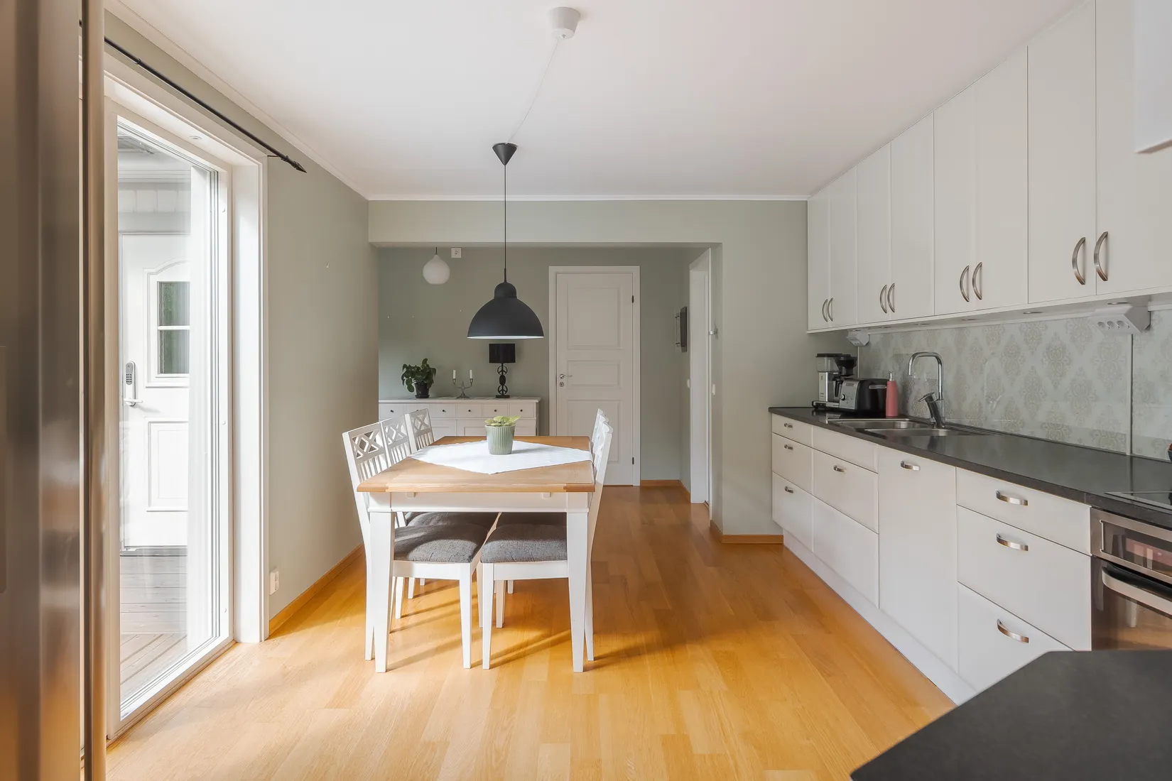 Villa, Sågvägen 18, Skeastan, Tibro