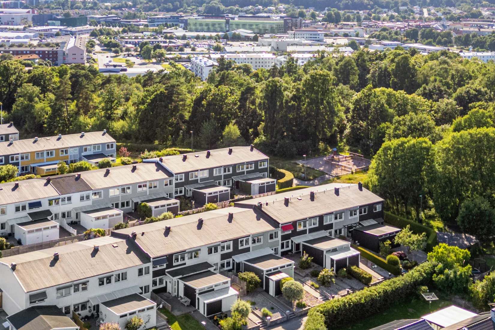 Villa, Radhus, Violgatan 10F, Hålabäck, Kungsbacka