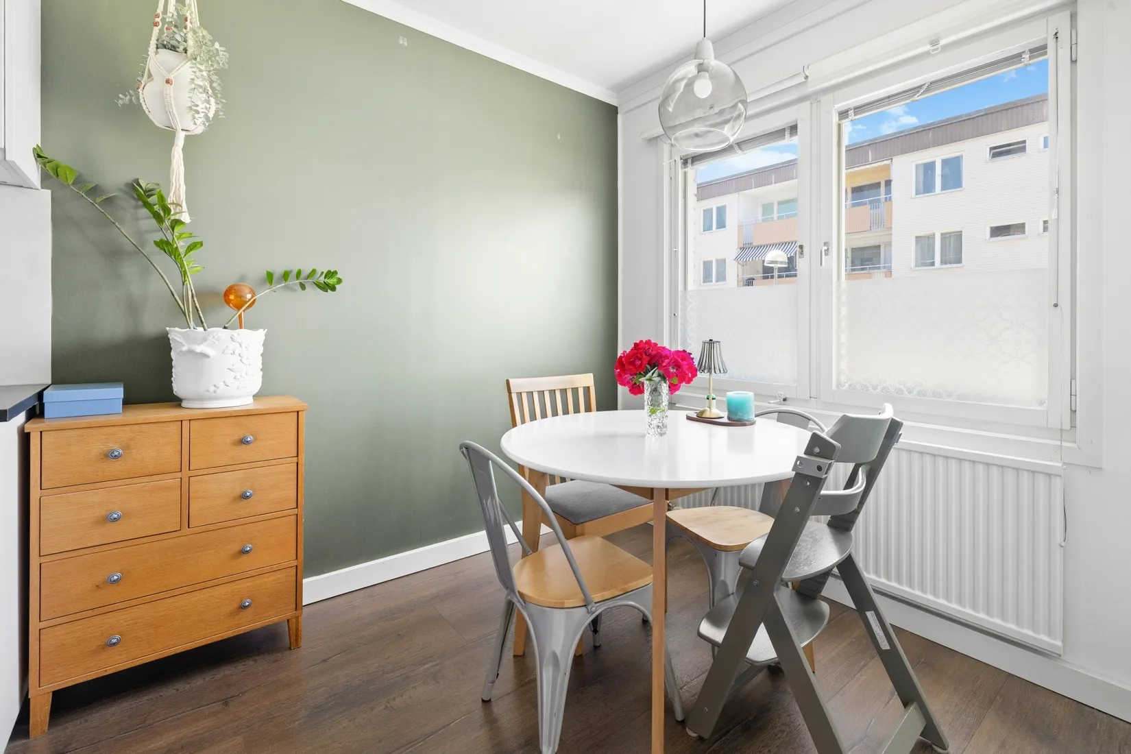 Bostadsrätt, Hallonvägen 96, bv, Tibble, Upplands-Bro