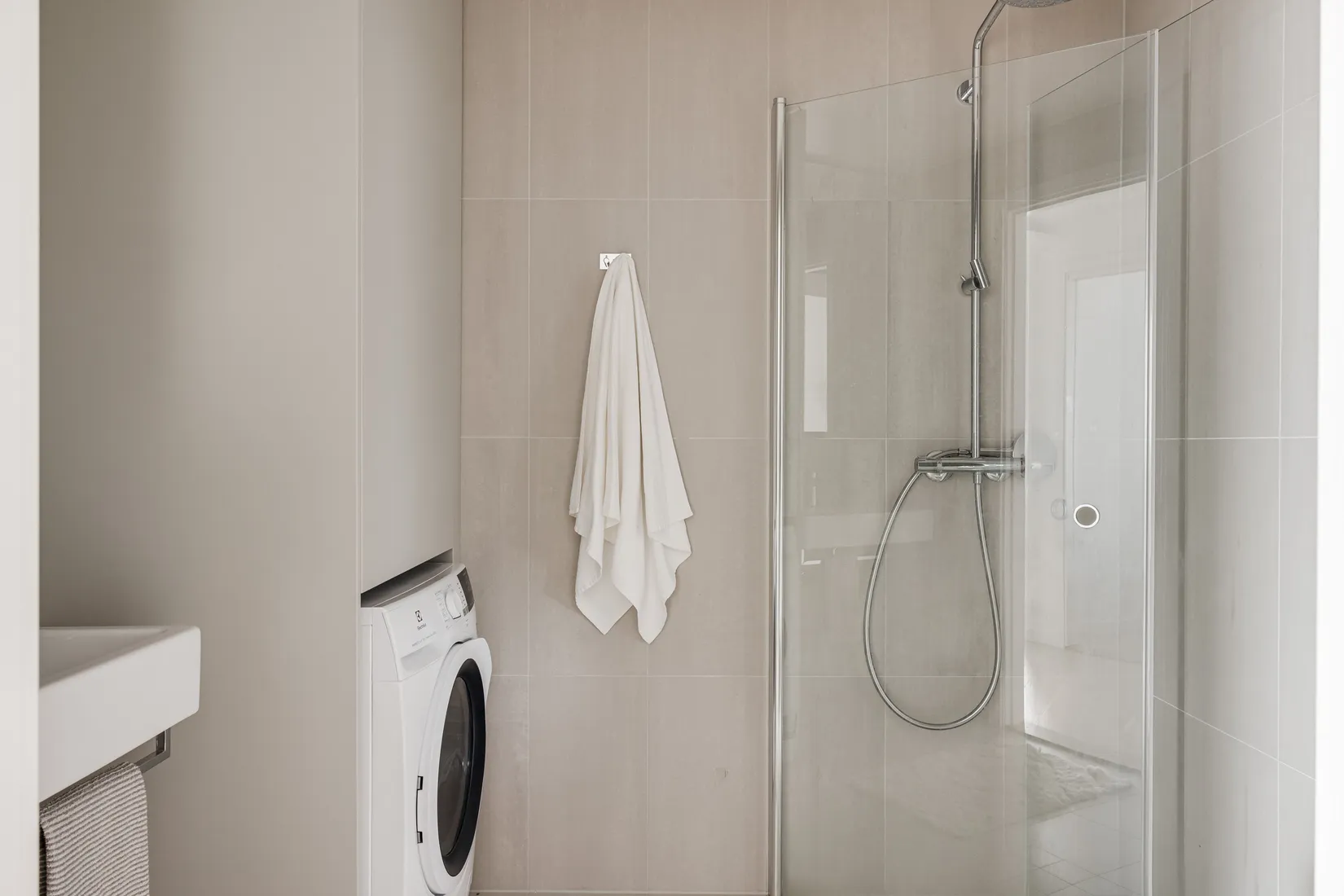 Bostadsrätt, Lodjursstråket 1 (Karlatornet Vån 45), Lindholmen, Göteborg