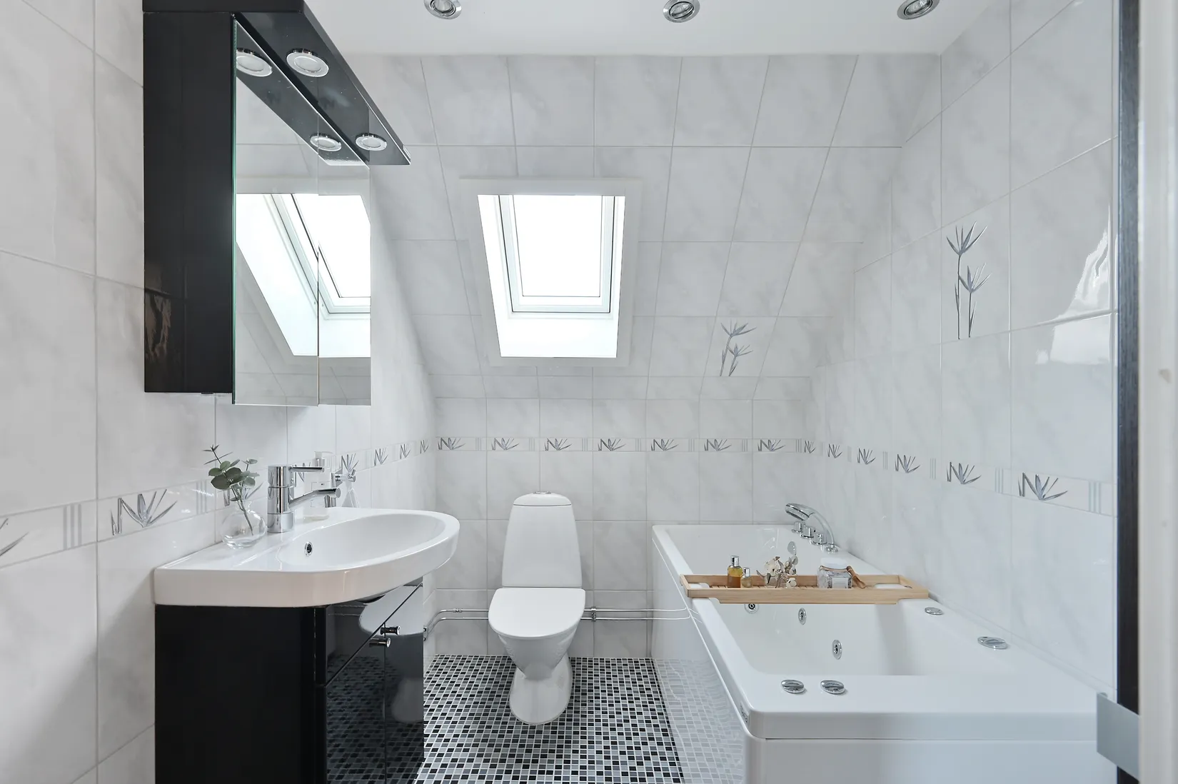 Radhus, Stora Björnens Gränd 29, Skälby, Järfälla