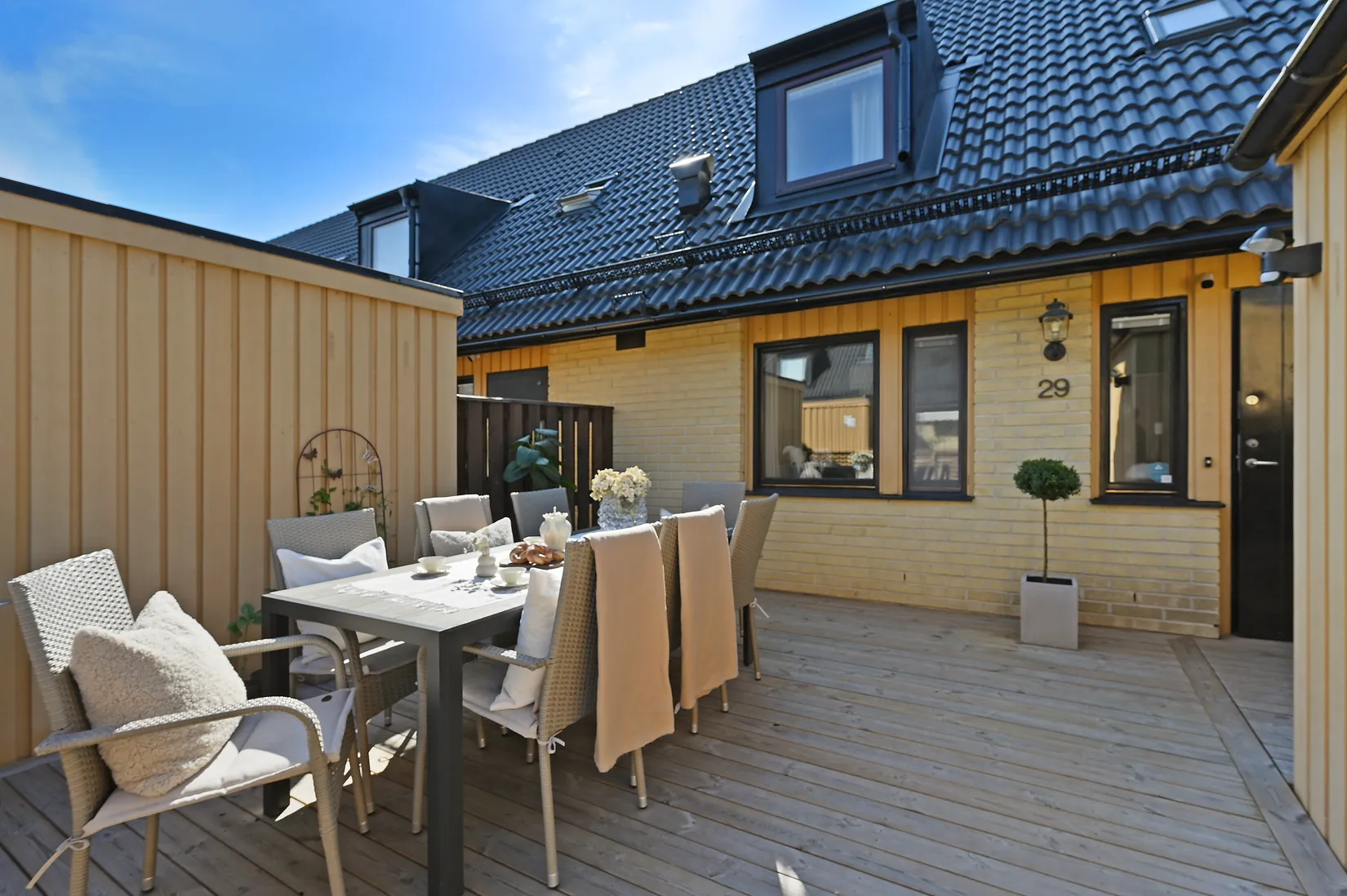 Radhus, Stora Björnens Gränd 29, Skälby, Järfälla
