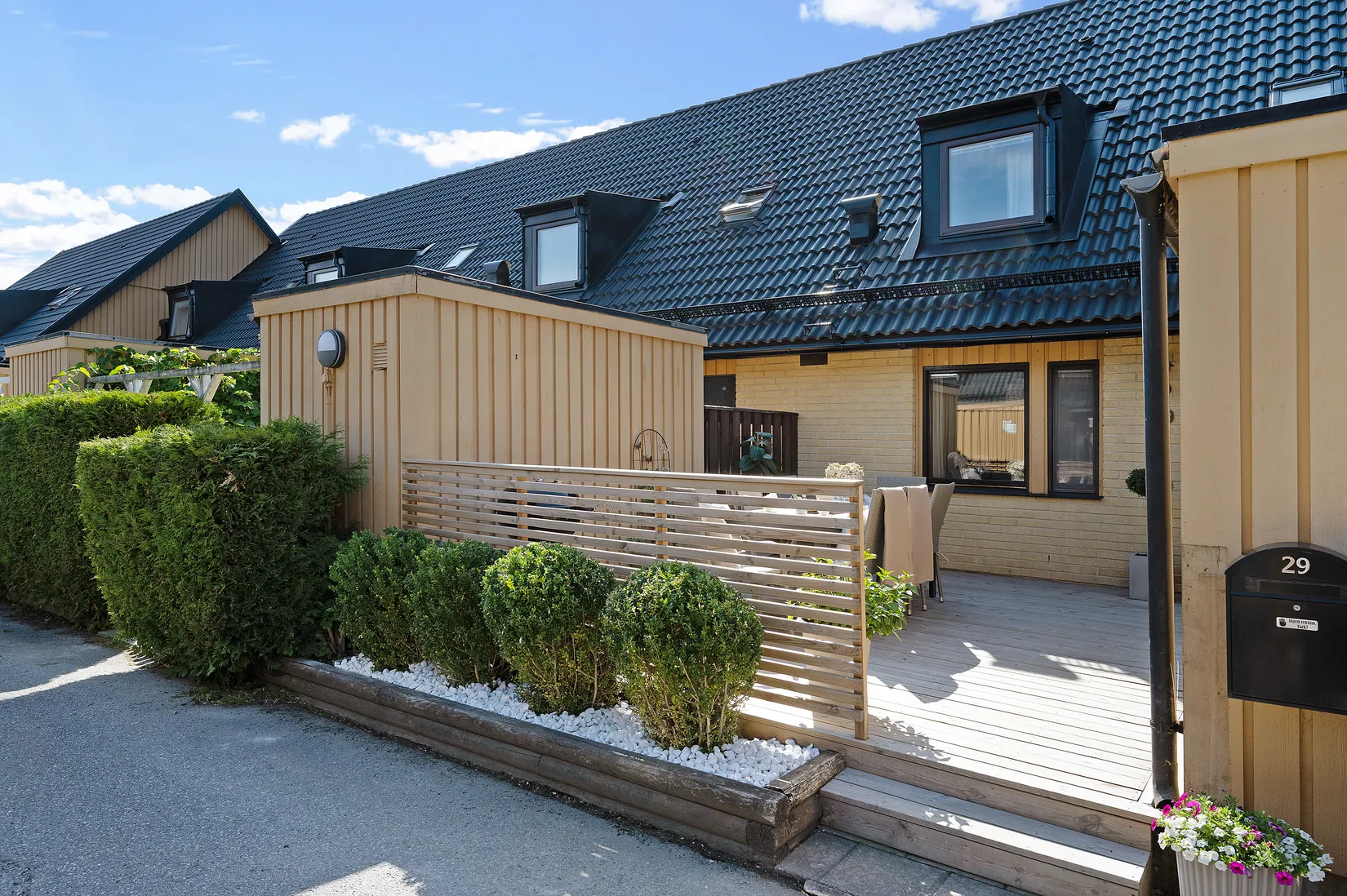 Radhus, Stora Björnens Gränd 29, Skälby, Järfälla