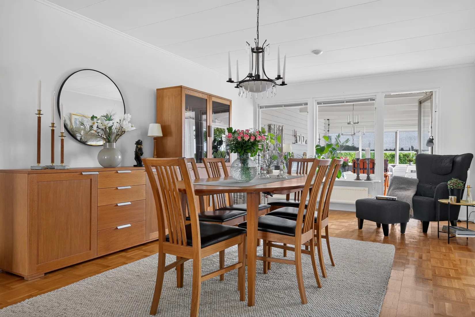 Villa, Bondgårdsgatan 16M, Kumla Centralt, Kumla