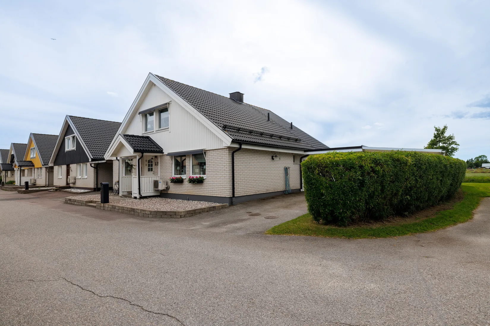 Villa, Bondgårdsgatan 16M, Kumla Centralt, Kumla