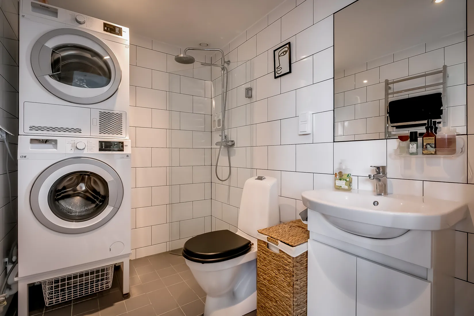 Bostadsrätt, Stig Lindbergs gata 17B, Porslinskvarteren, Gustavsbergs Hamn, Värmdö