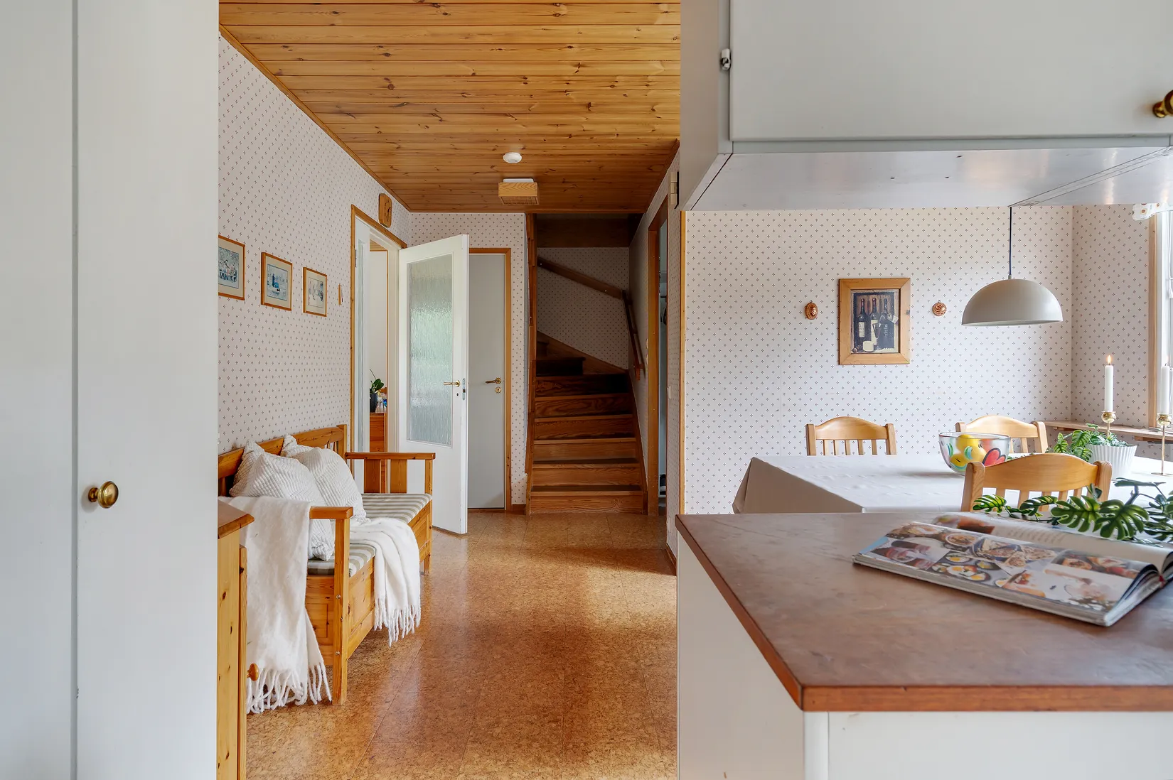 Radhus, Östergökssvängen 17, Nälsta, Stockholm