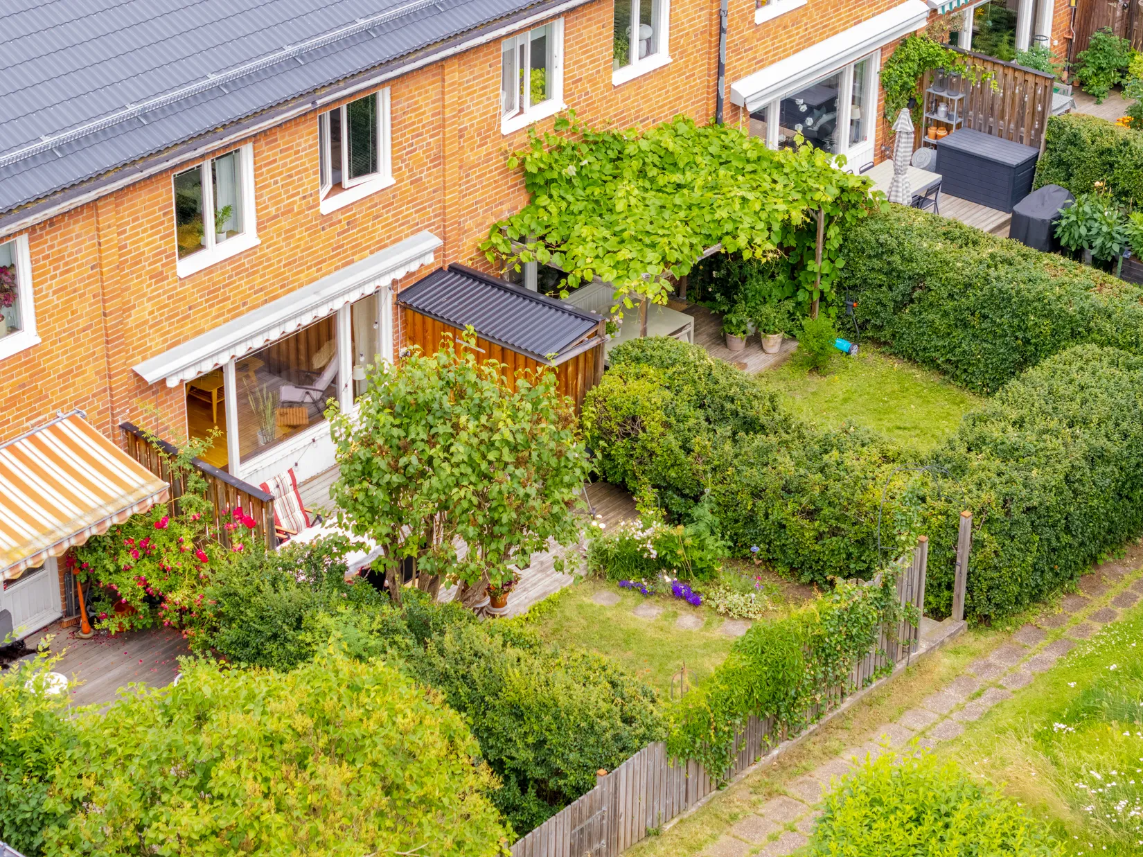 Bostadsrätt, Radhus, Skälbyvägen 24B, Häggvik, Sollentuna
