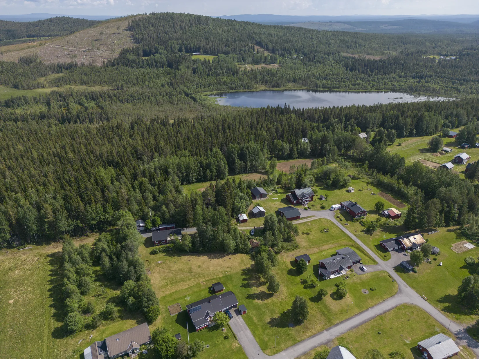 Villa, Backvägen 5A, B, E, F. Åkervägen 4, Rentjärn, Malå