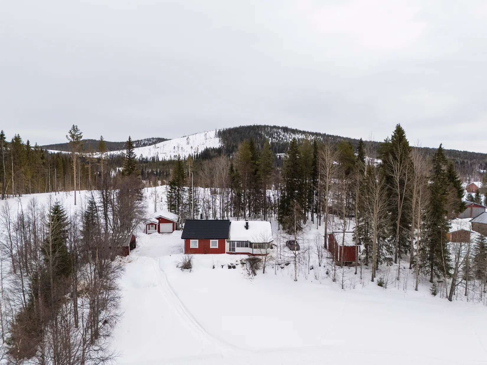 Villa, Backvägen 5A, B, E, F. Åkervägen 4, Rentjärn, Malå