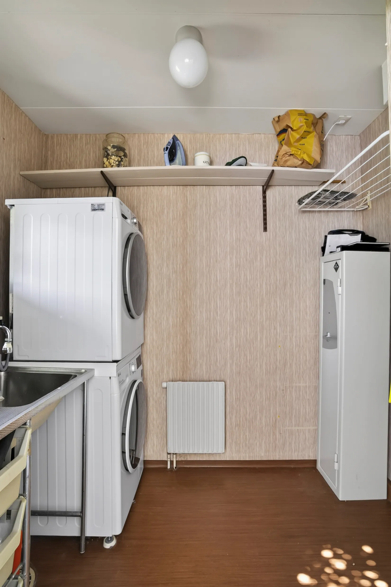 Radhus, Högstadieplan 83, Lindesberg
