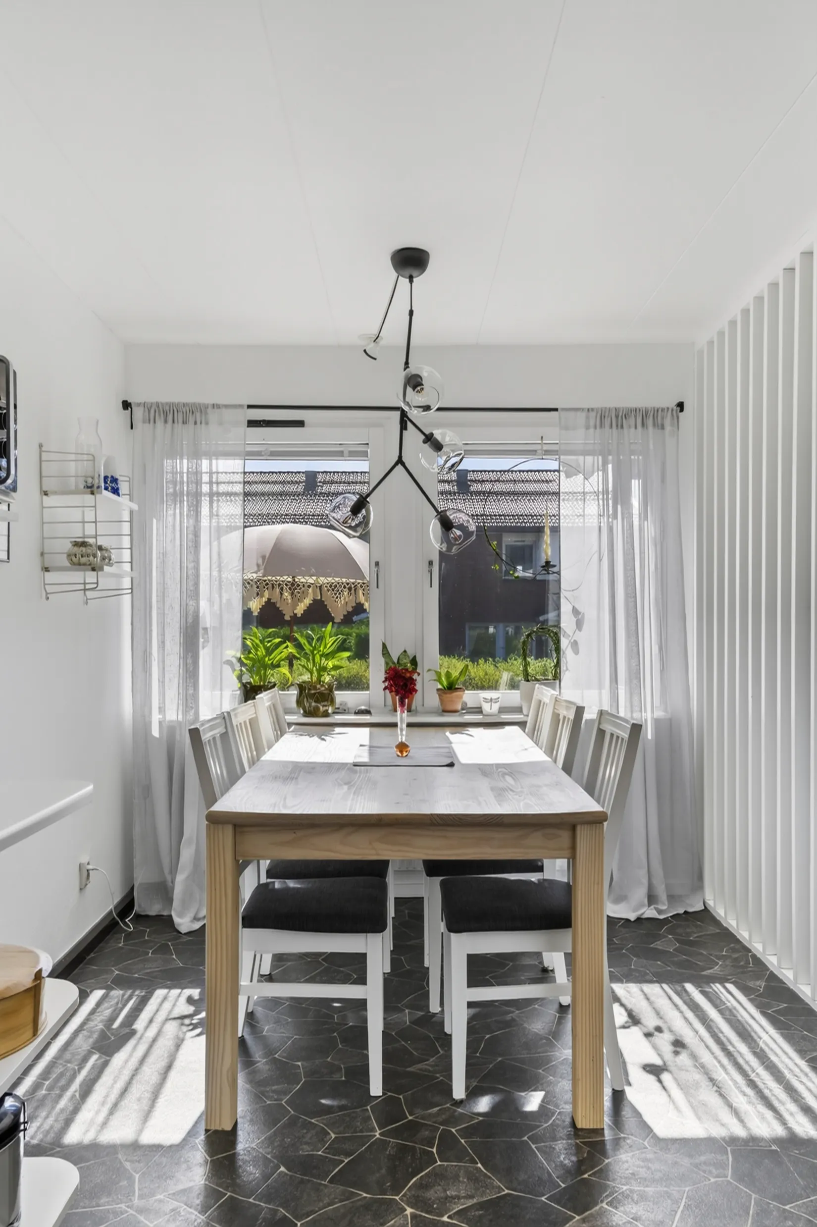 Radhus, Högstadieplan 83, Lindesberg