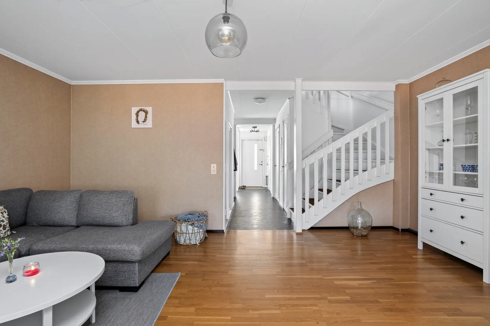 Radhus, Högstadieplan 83, Lindesberg