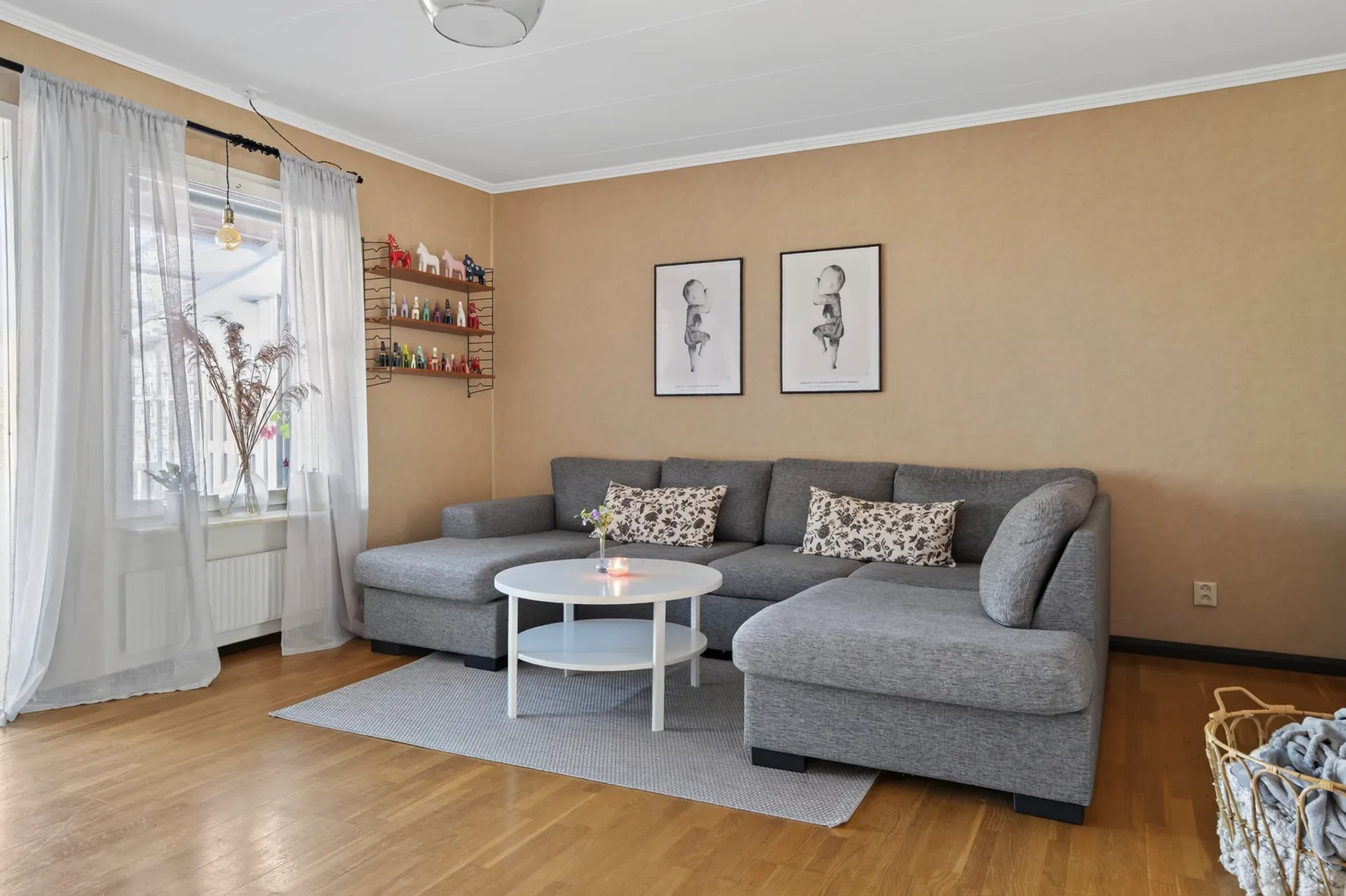 Radhus, Högstadieplan 83, Lindesberg