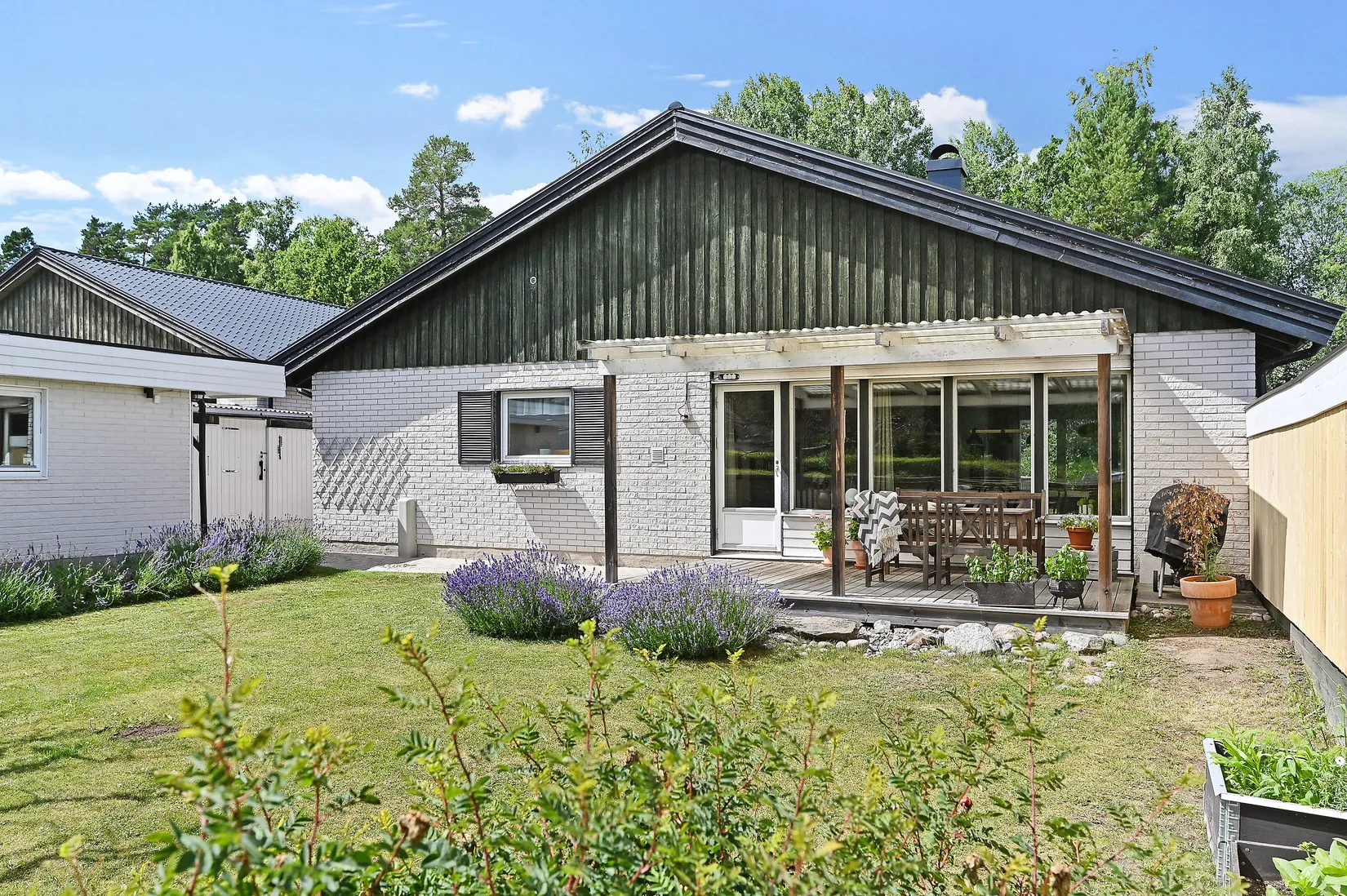 Radhus, Slånbärsvägen 4, Hemmesta, Värmdö