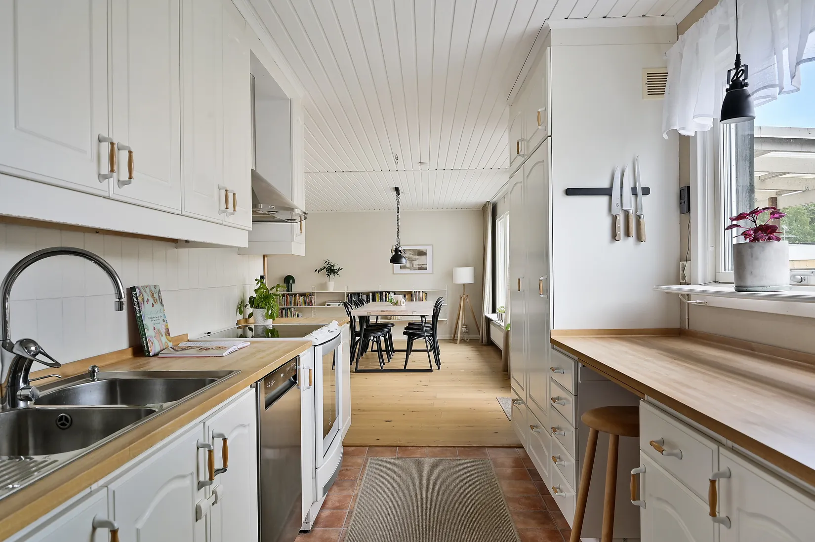 Radhus, Slånbärsvägen 4, Hemmesta, Värmdö