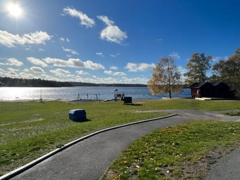 Radhus, Slånbärsvägen 4, Hemmesta, Värmdö