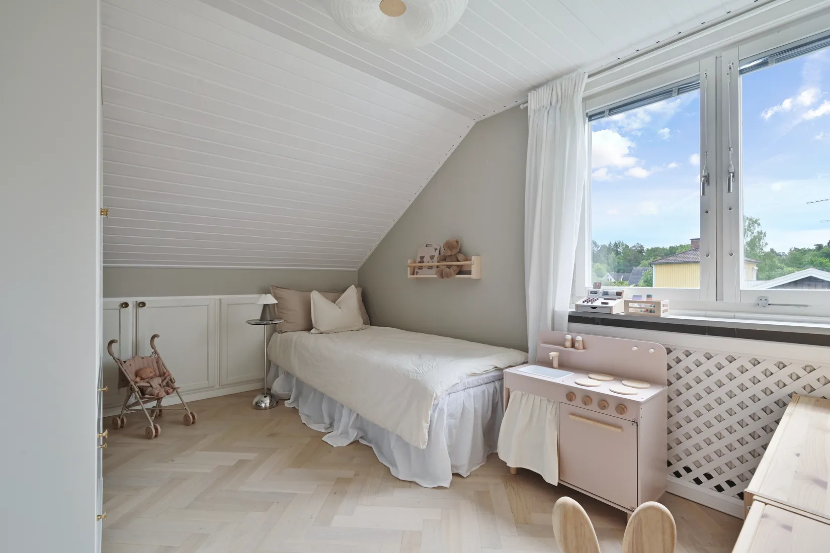Villa, Kometvägen 9, Skälby, Järfälla
