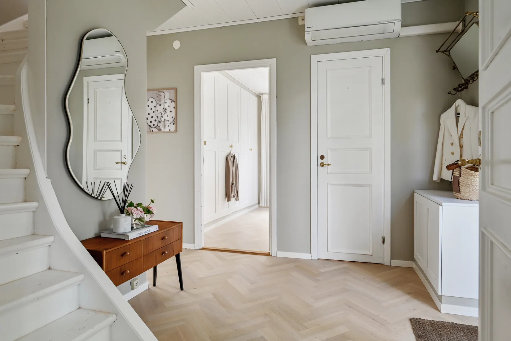 Villa, Kometvägen 9, Skälby, Järfälla