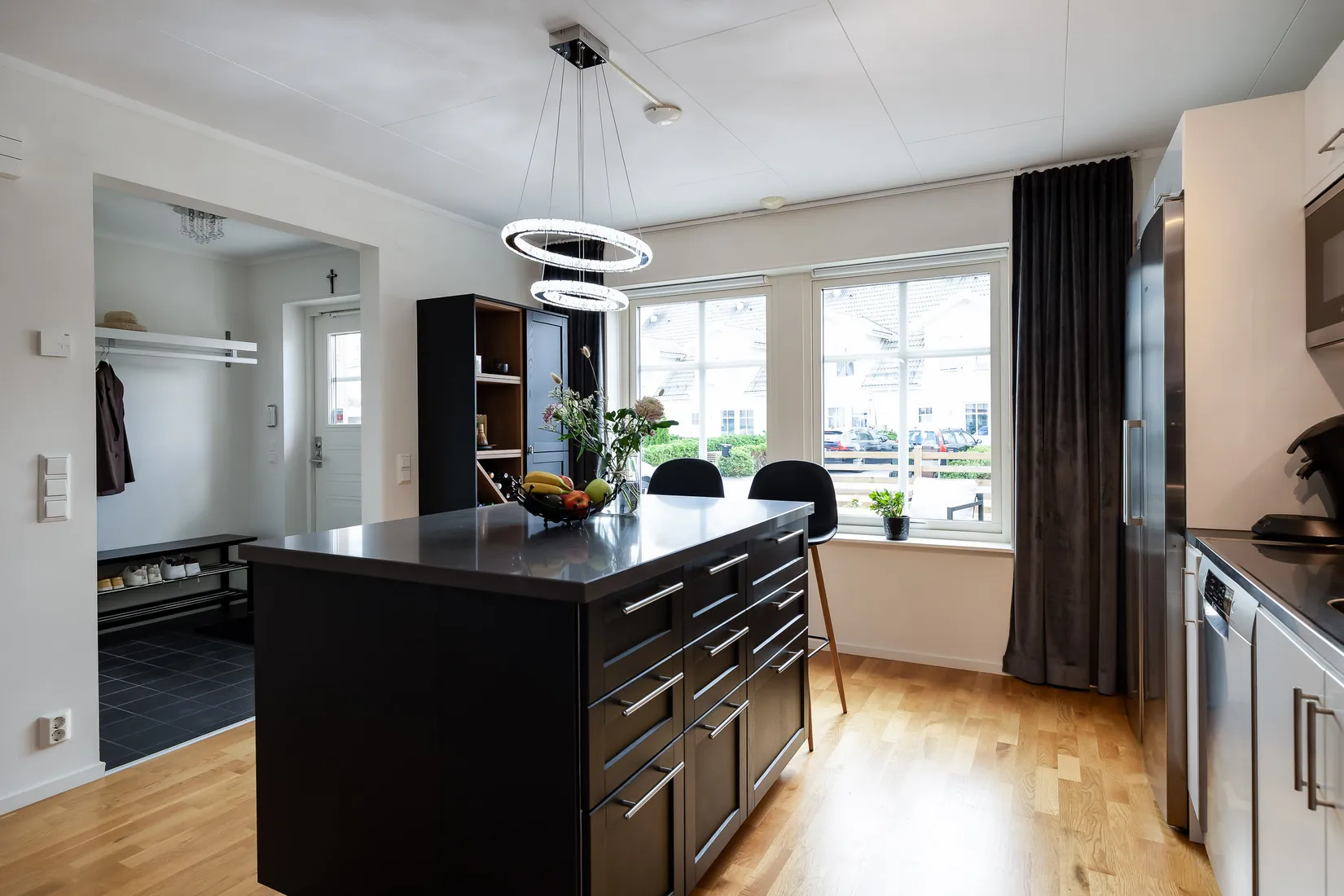 Radhus, Viktor Dahléns Väg 54, Mosås, Örebro