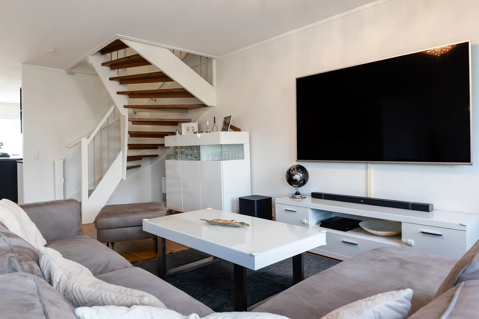 Radhus, Viktor Dahléns Väg 54, Mosås, Örebro