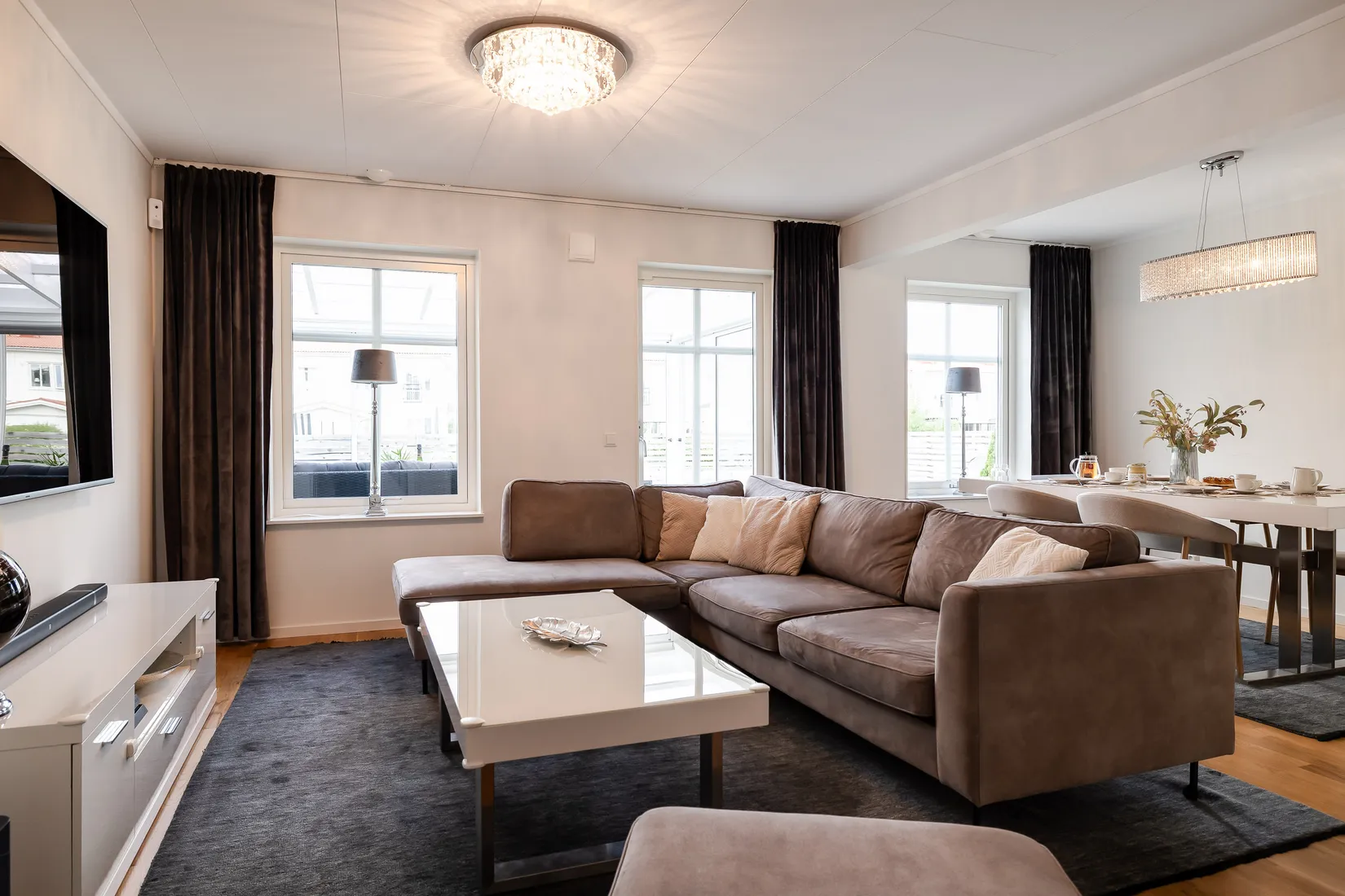 Radhus, Viktor Dahléns Väg 54, Mosås, Örebro