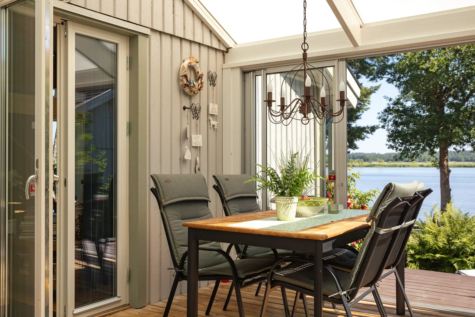 Villa, Sjövägen 20, Malmön, Köping